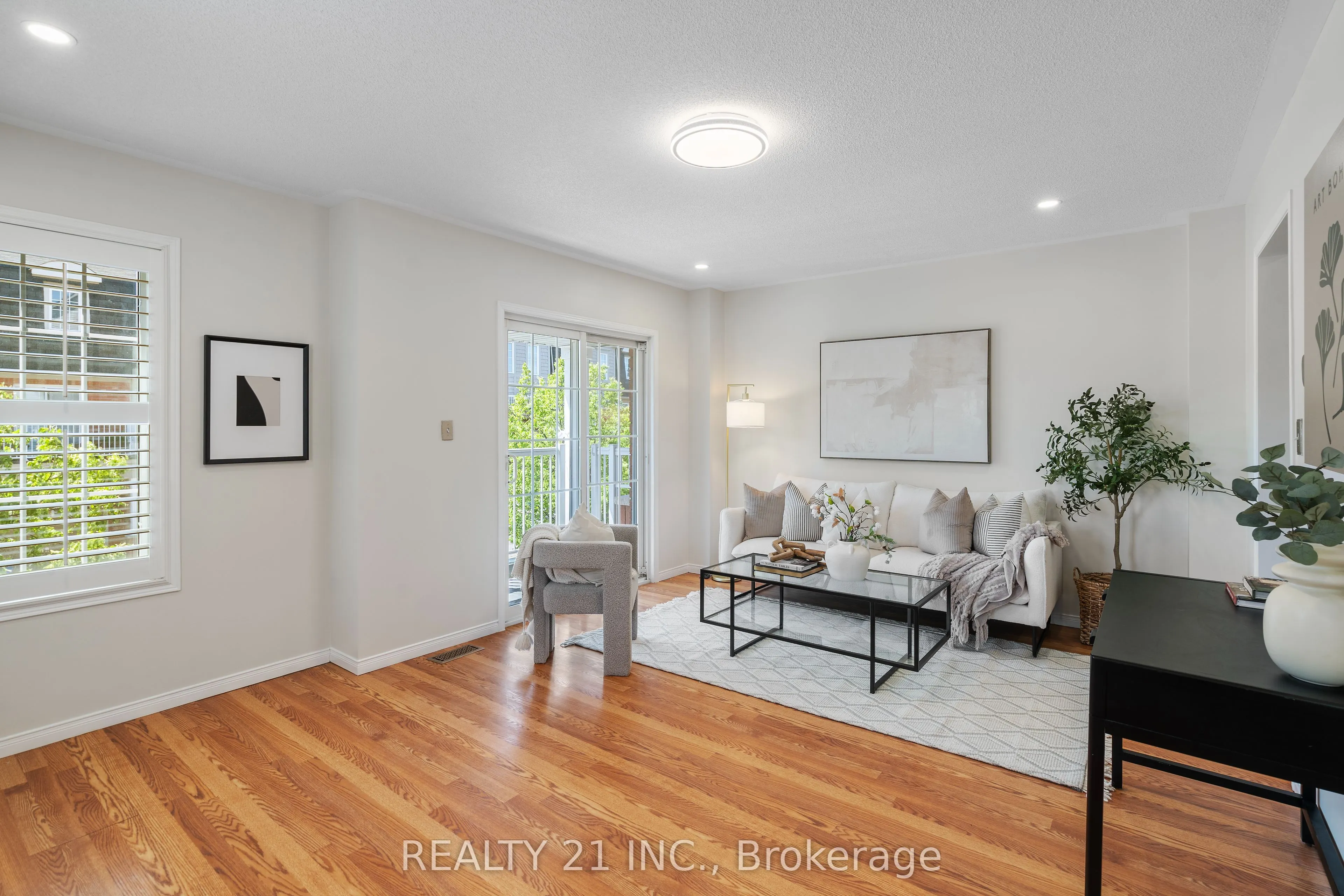 13 Ventura Lane