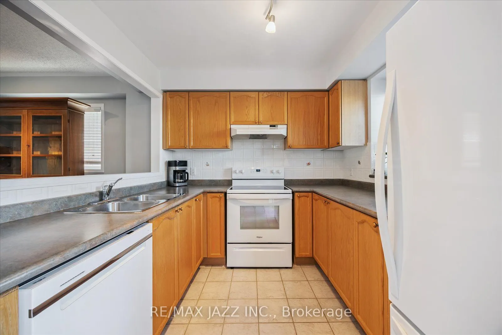 66 Daiseyfield Avenue