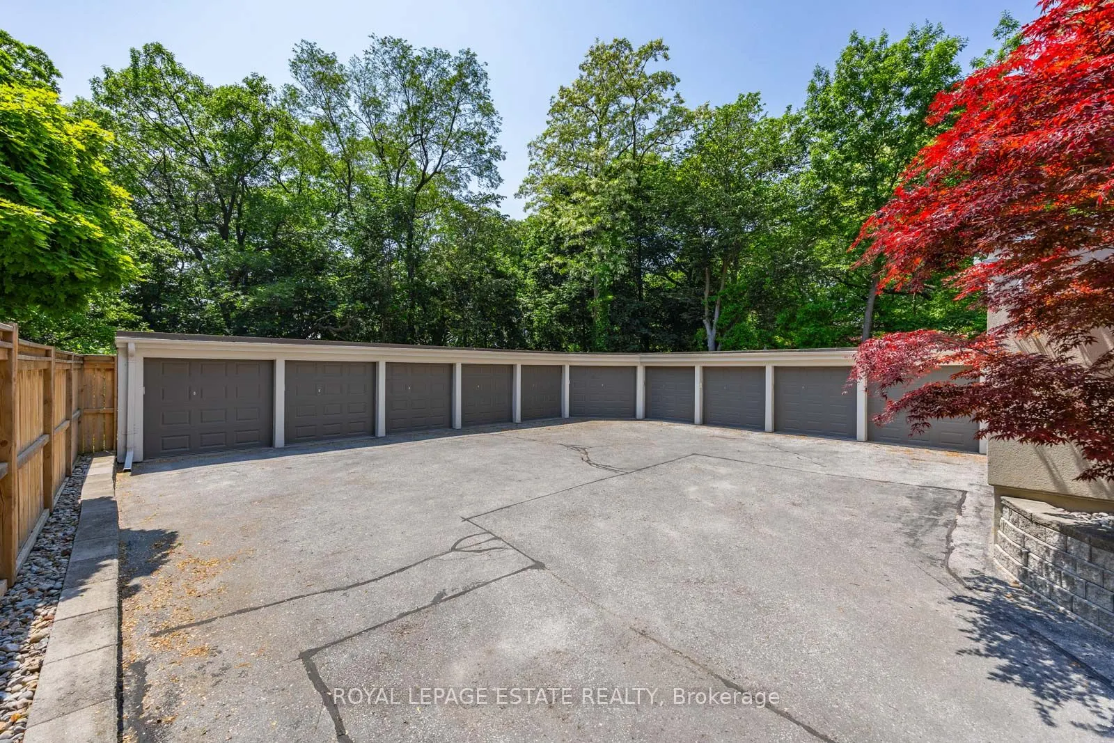21 Benlamond Avenue, #4