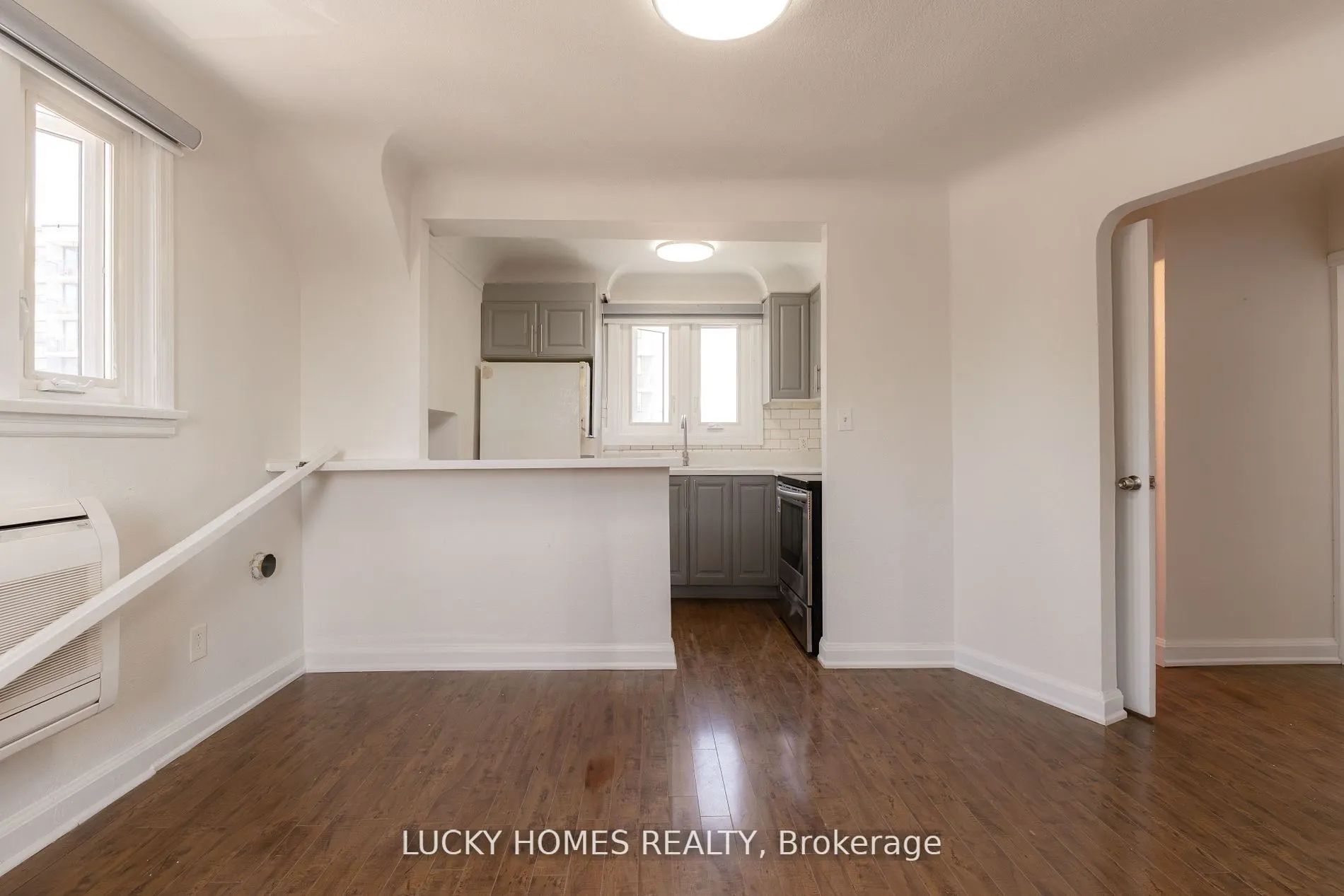 157 Centre Street S, #2nd Floor