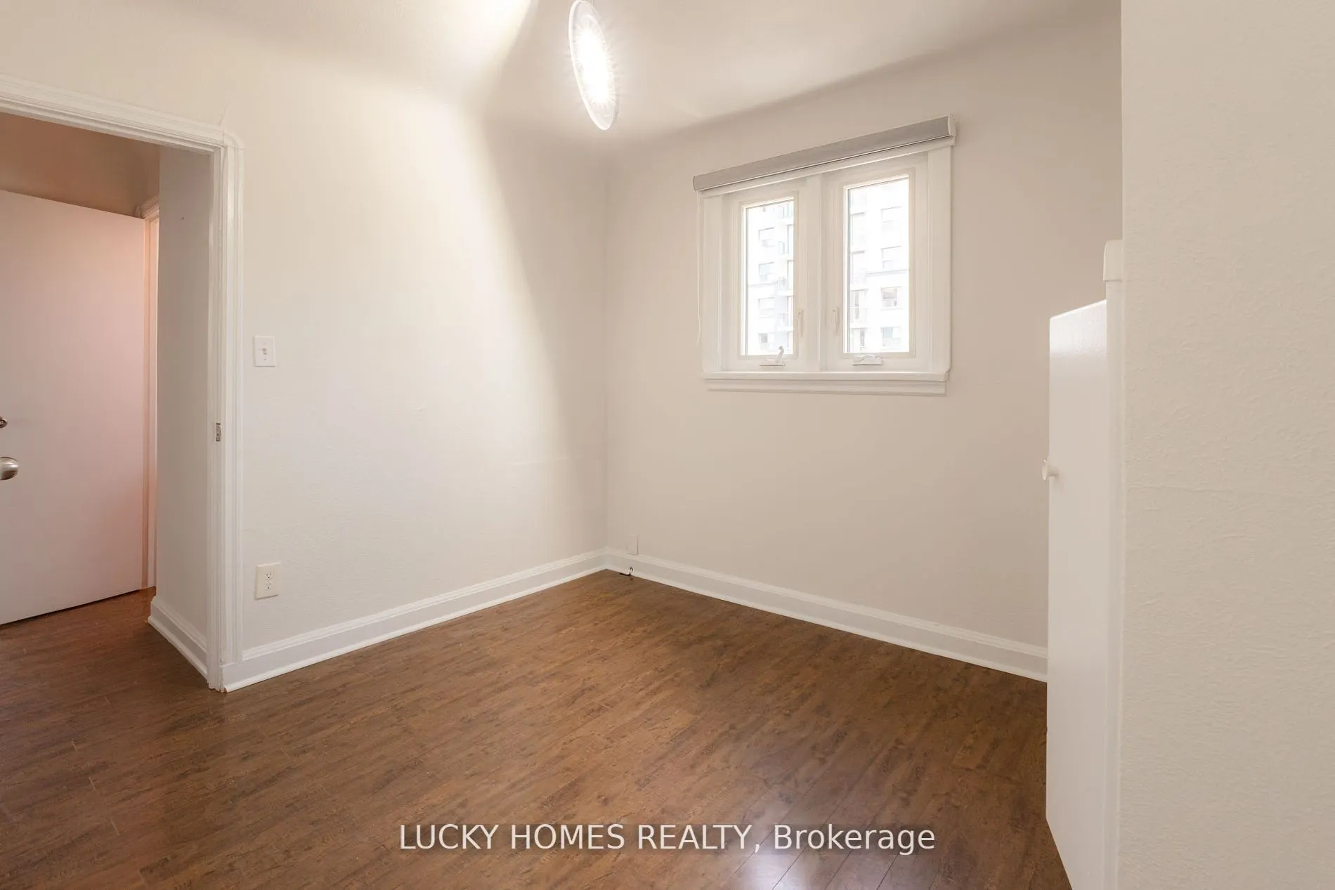 157 Centre Street S, #2nd Floor
