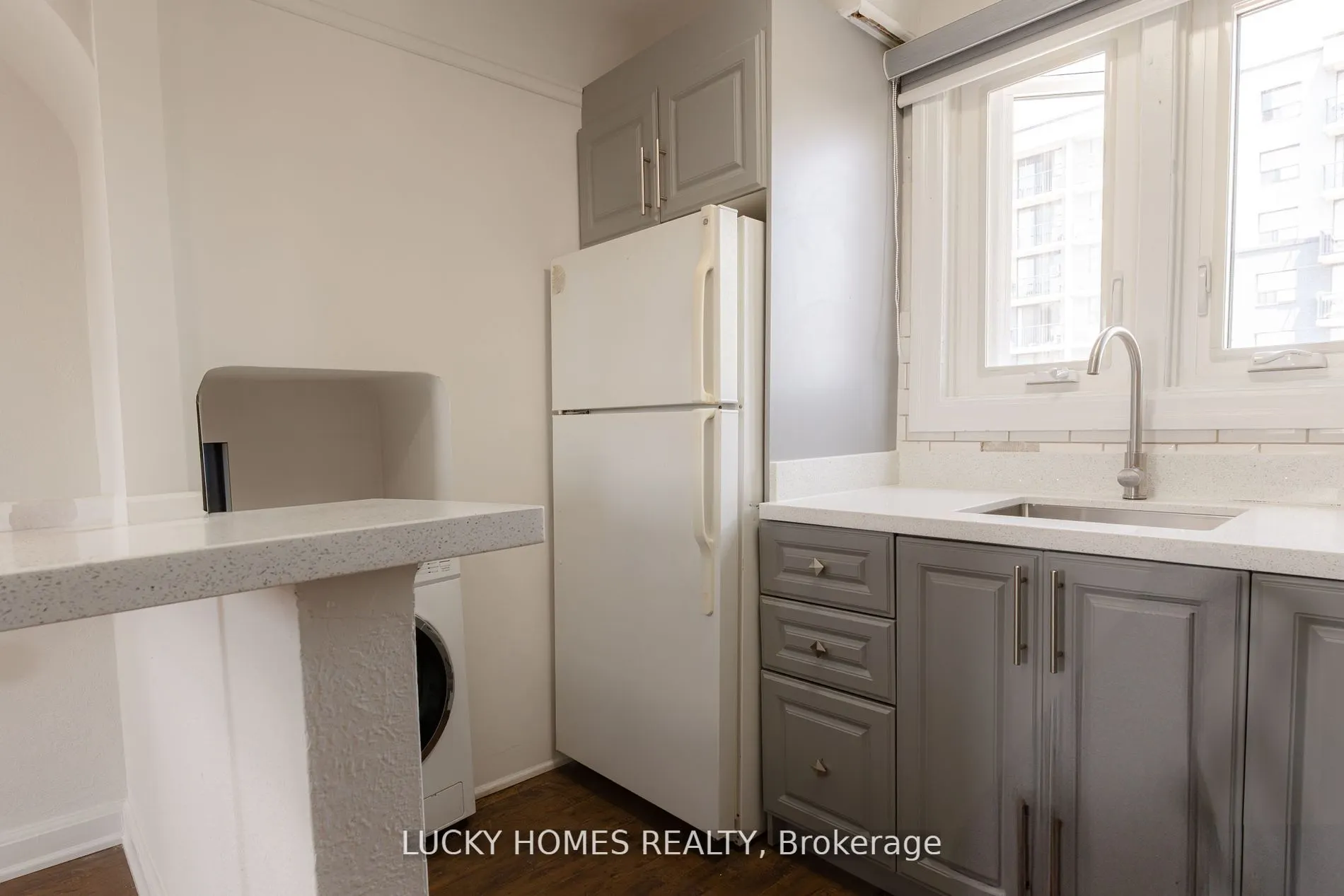 157 Centre Street S, #2nd Floor