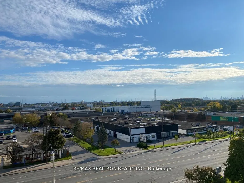 2150 Lawrence Avenue E, #703