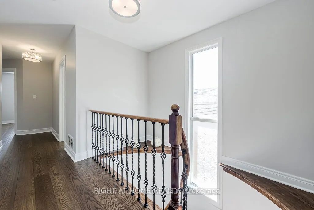 33 Markwood Crescent