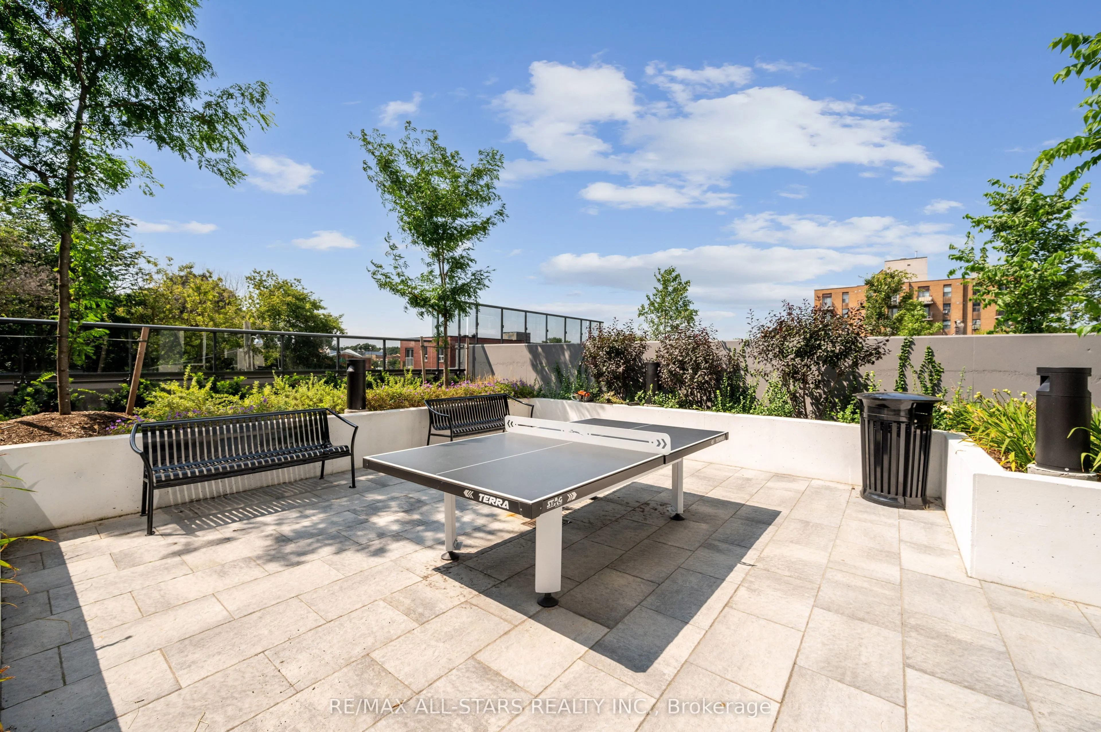 286 Main Street, #2710