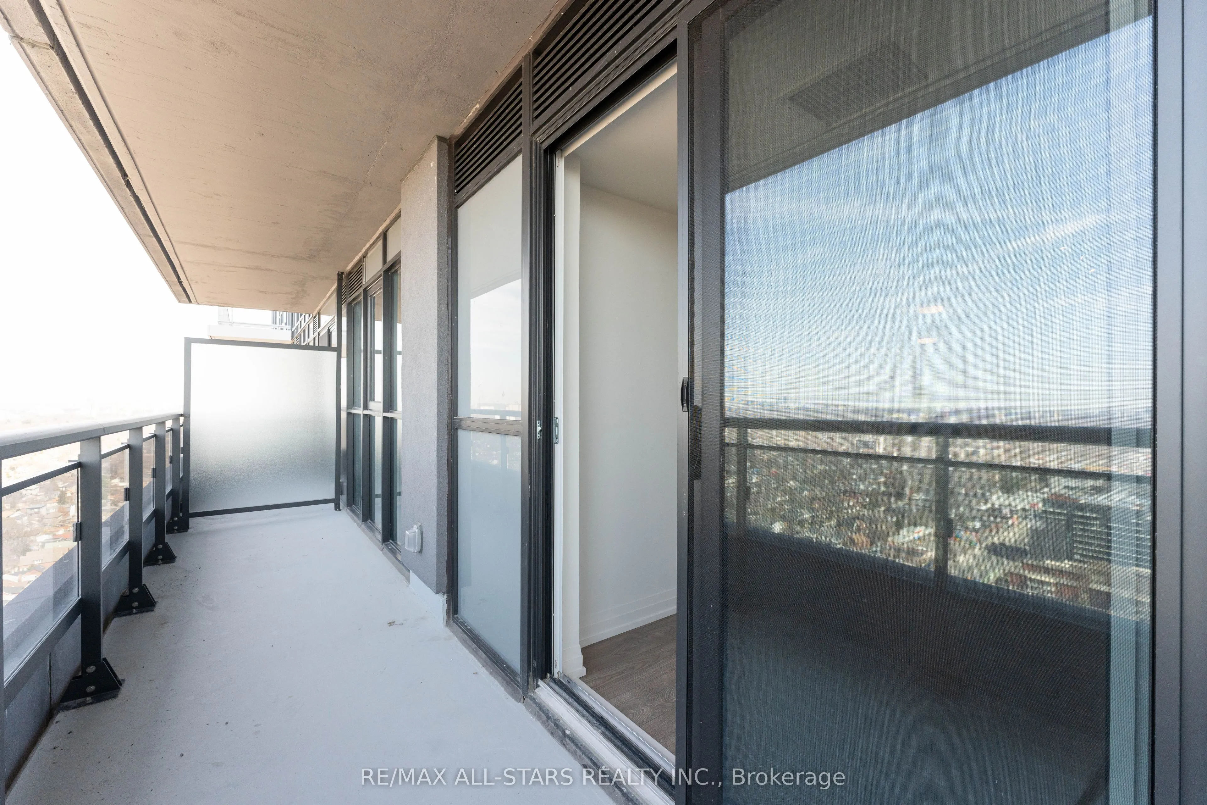 286 Main Street, #2710