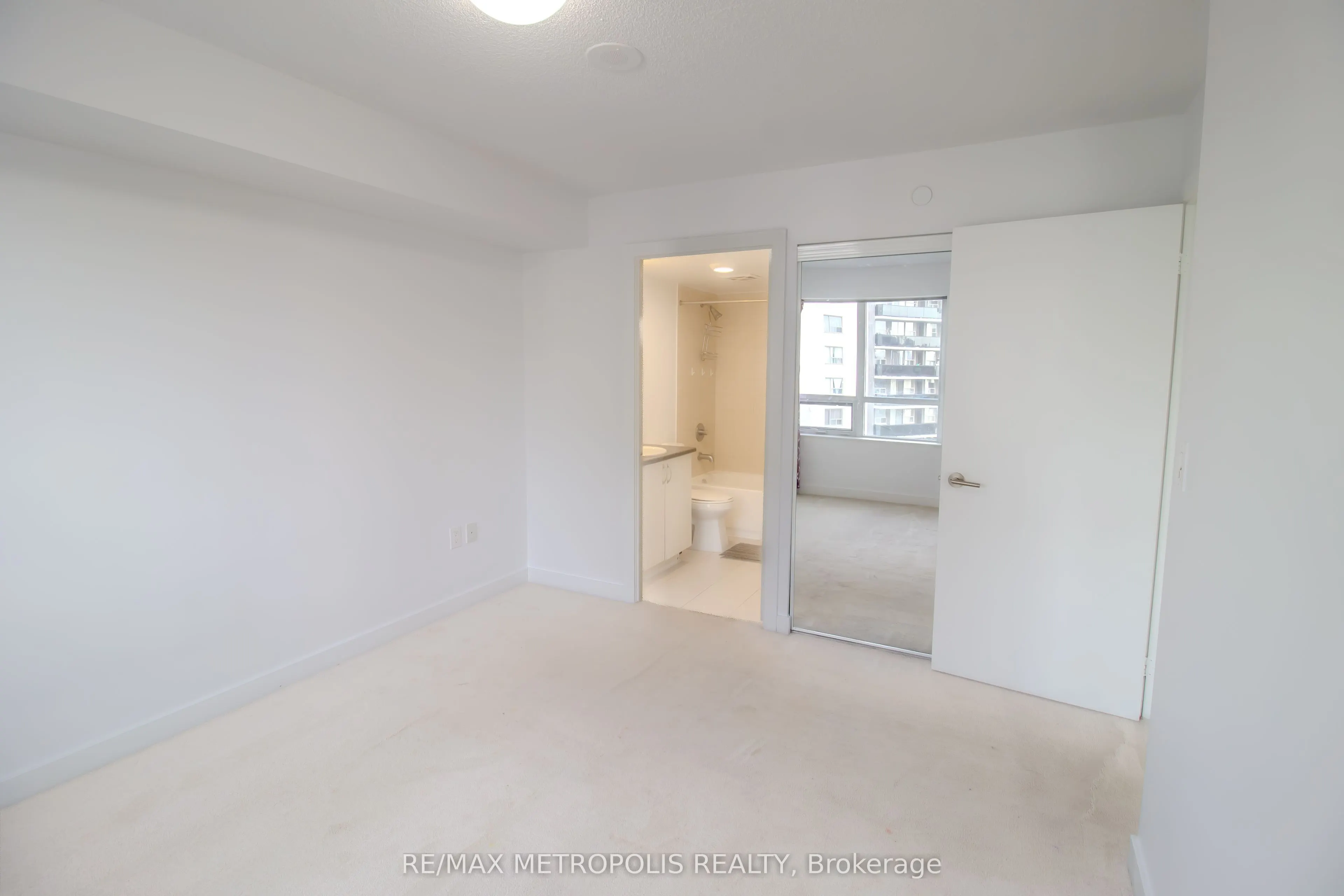 1346 Danforth Road, #913