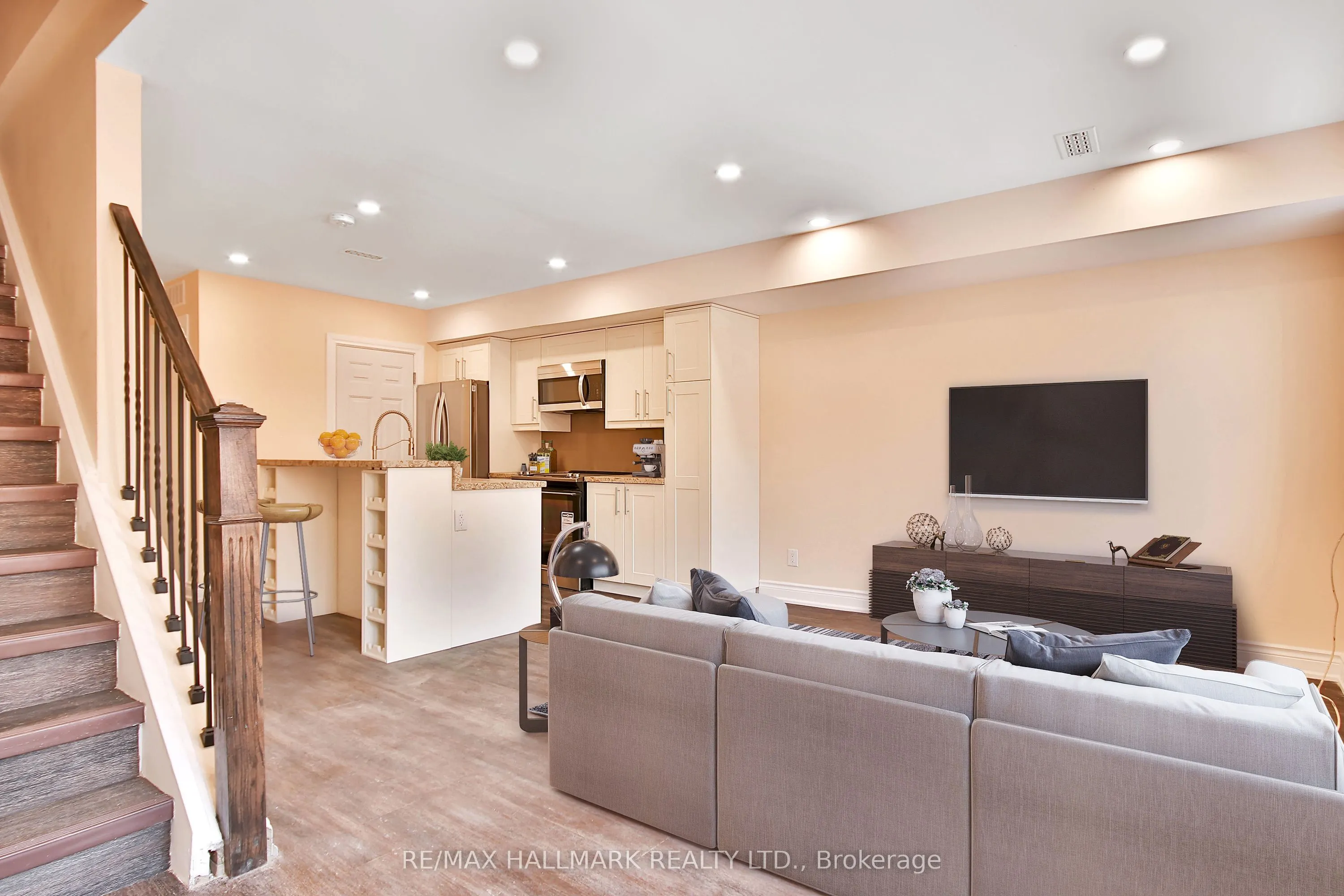 795 Broadview Avenue, #Apt 1