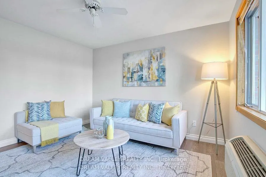 52 South Marine Drive S