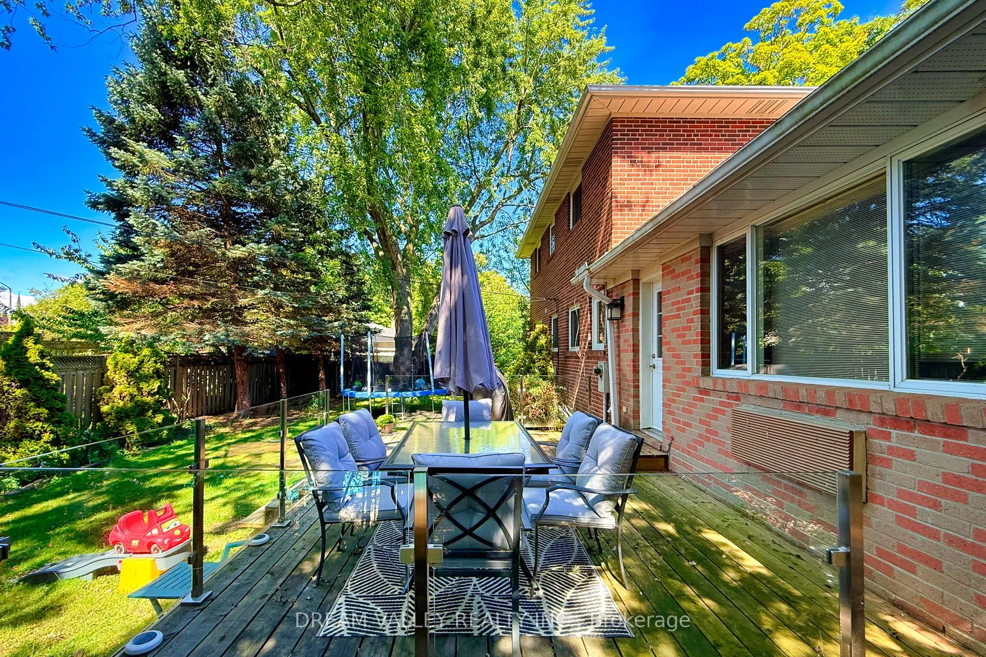 52 South Marine Drive S