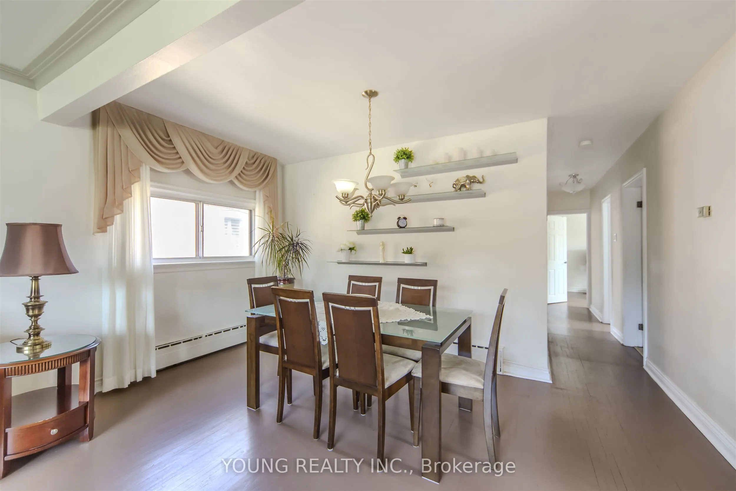 35 Porter Crescent