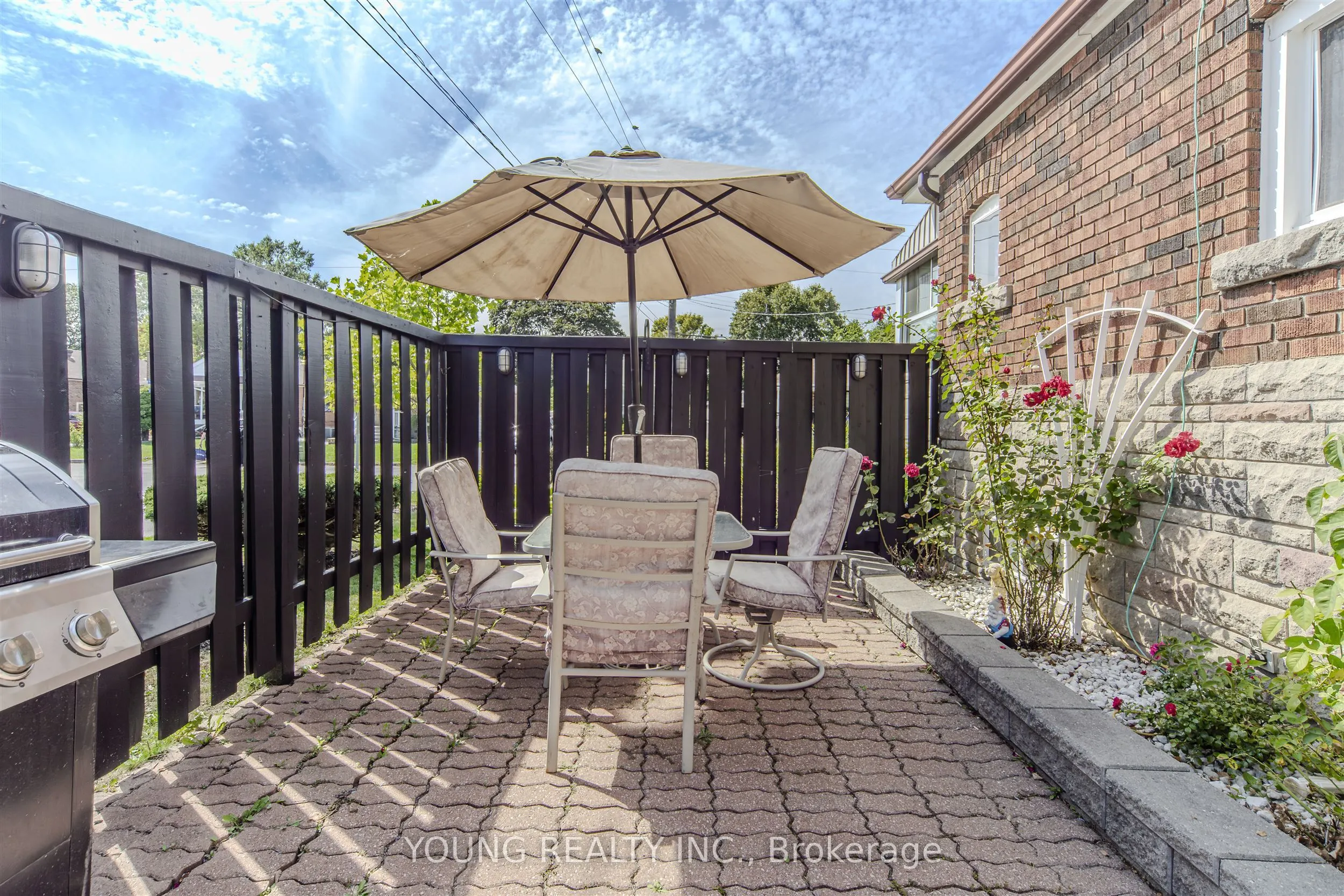 35 Porter Crescent