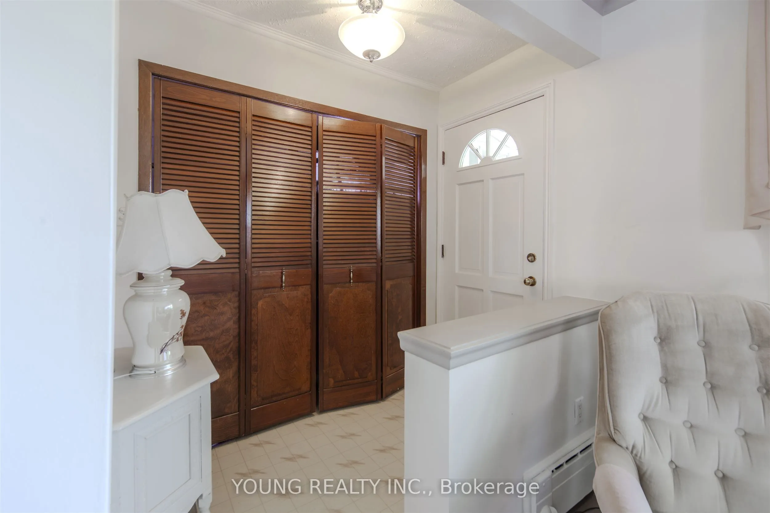 35 Porter Crescent