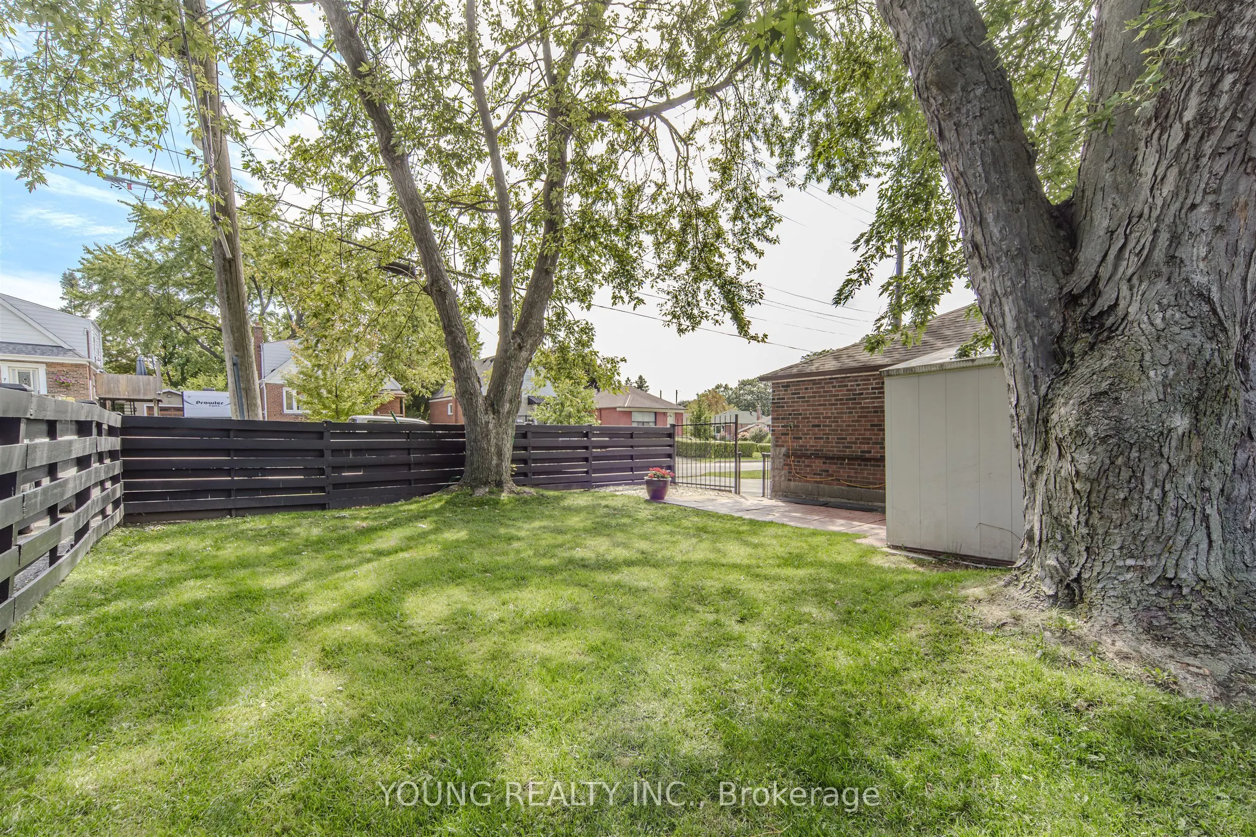 35 Porter Crescent