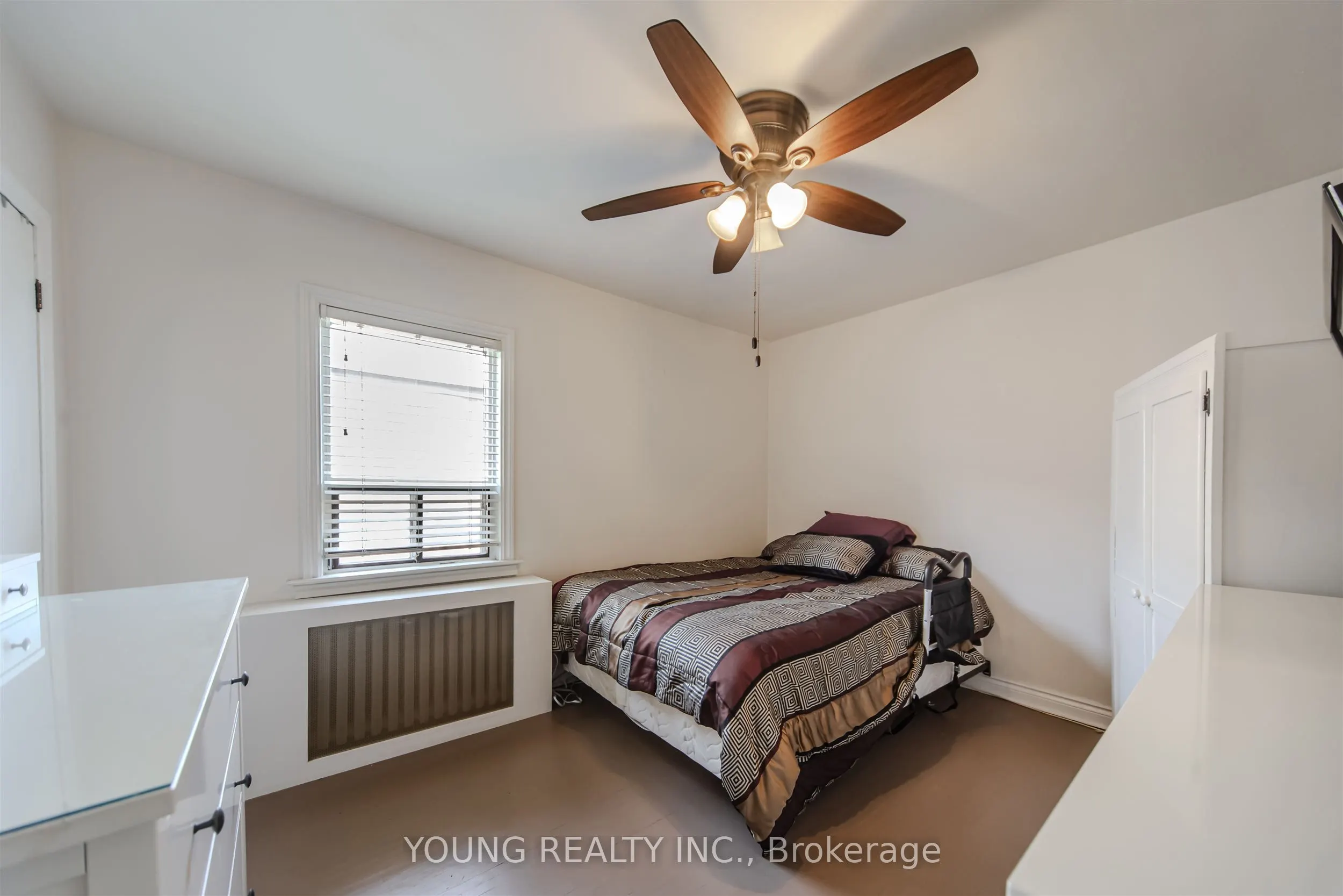 35 Porter Crescent