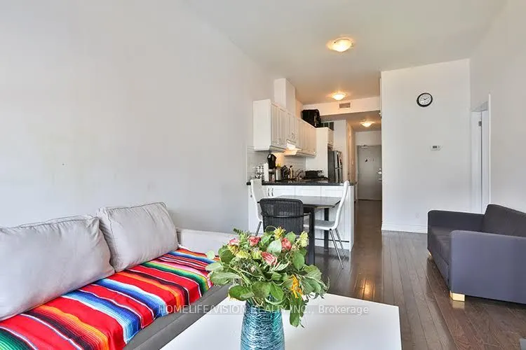 683 Danforth Avenue, #301