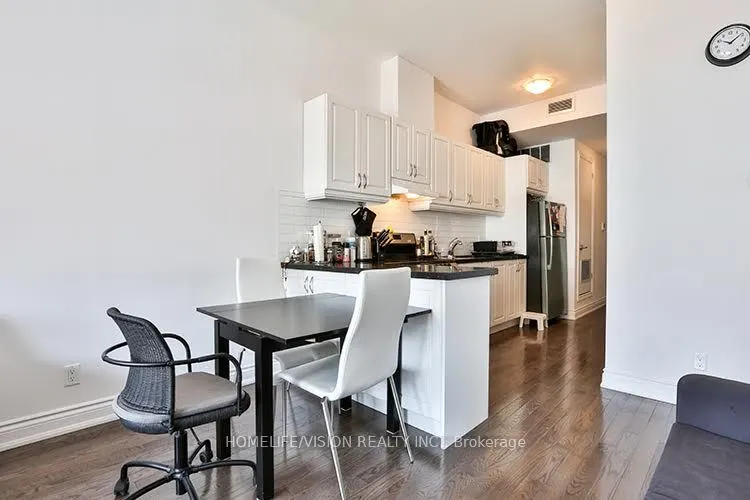 683 Danforth Avenue, #301