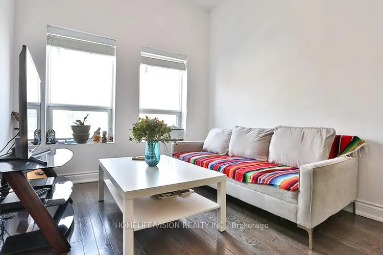 683 Danforth Avenue, #301