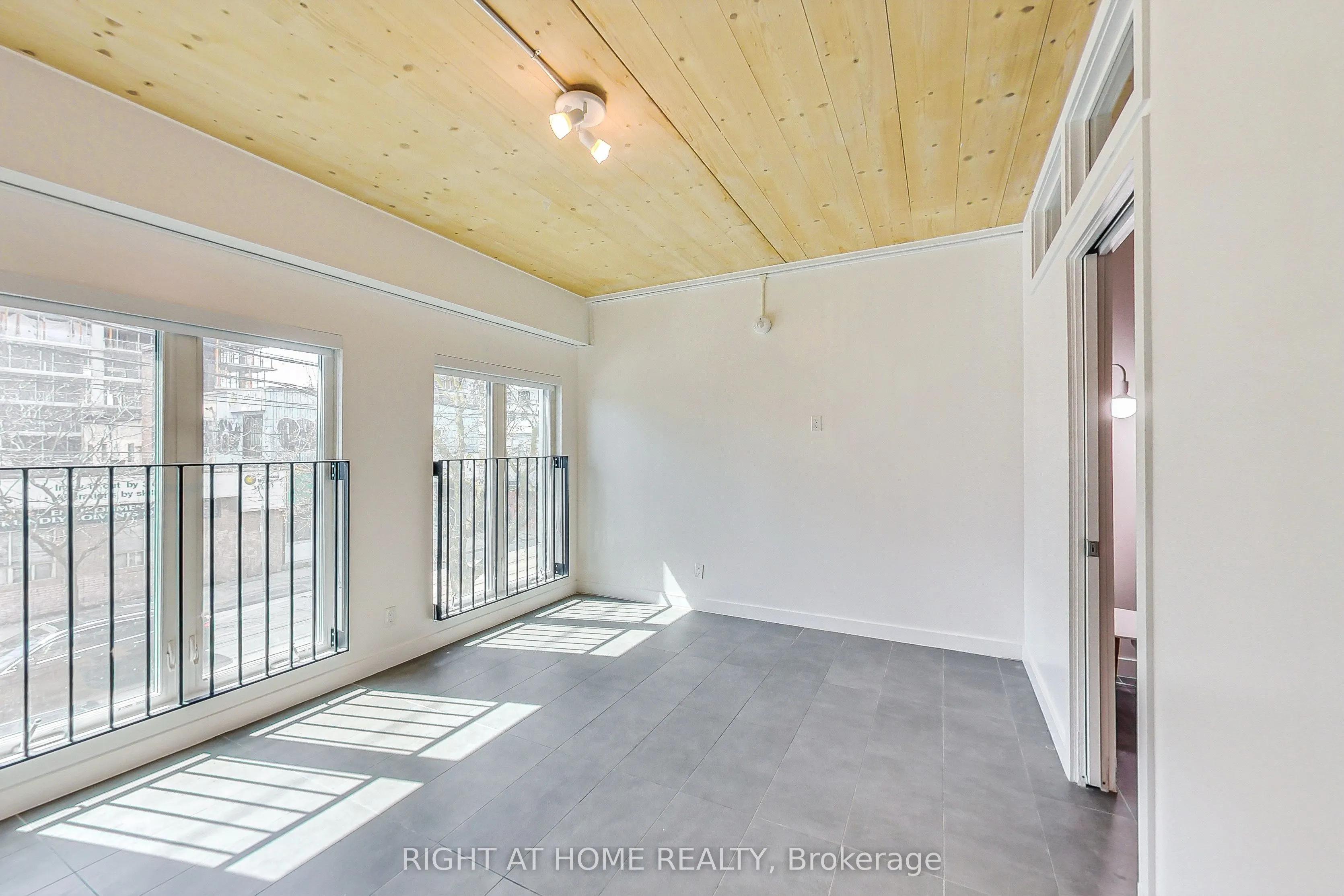 1602 Queen Street E, #201