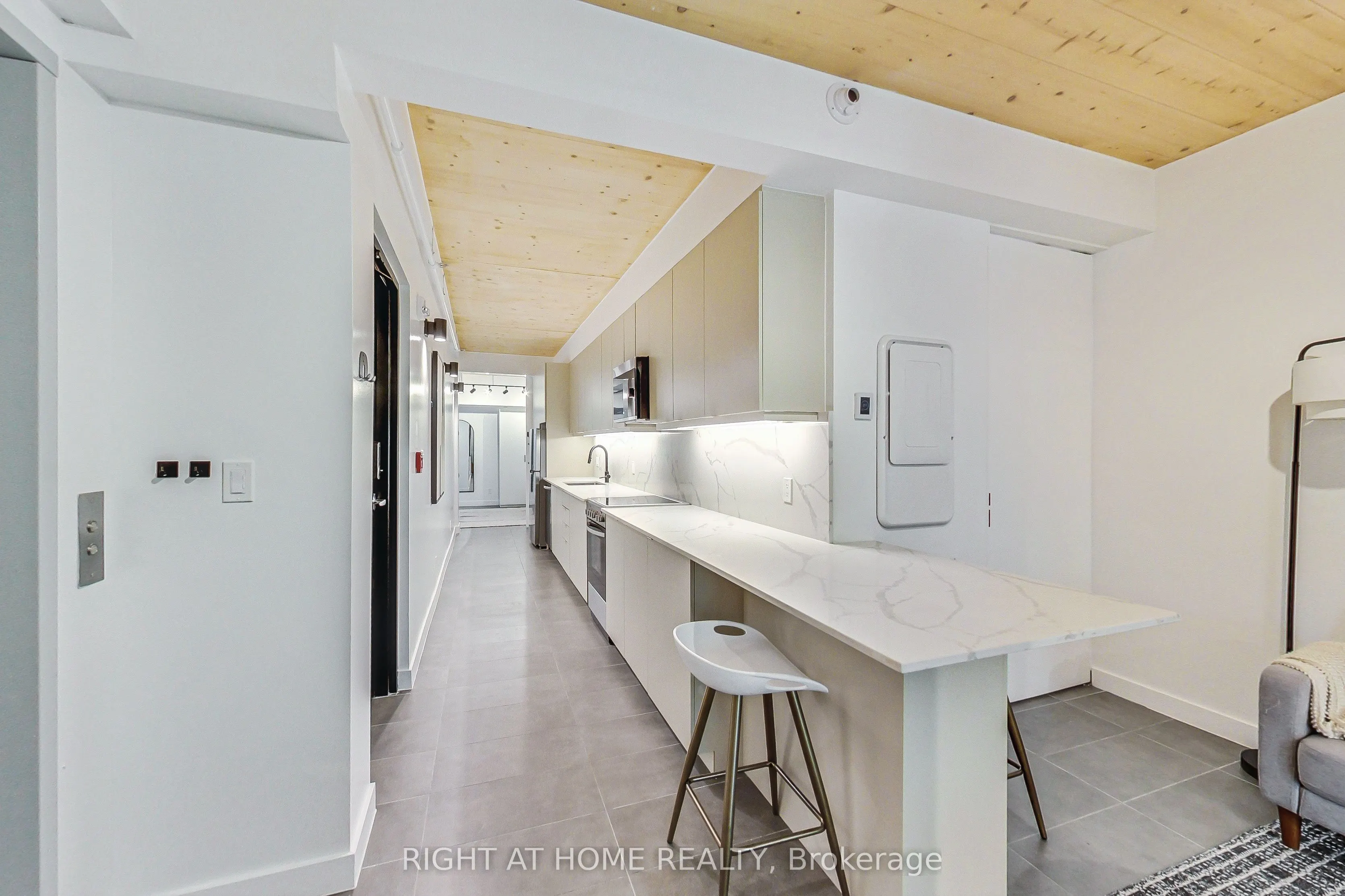 1604 Queen Street E, #201