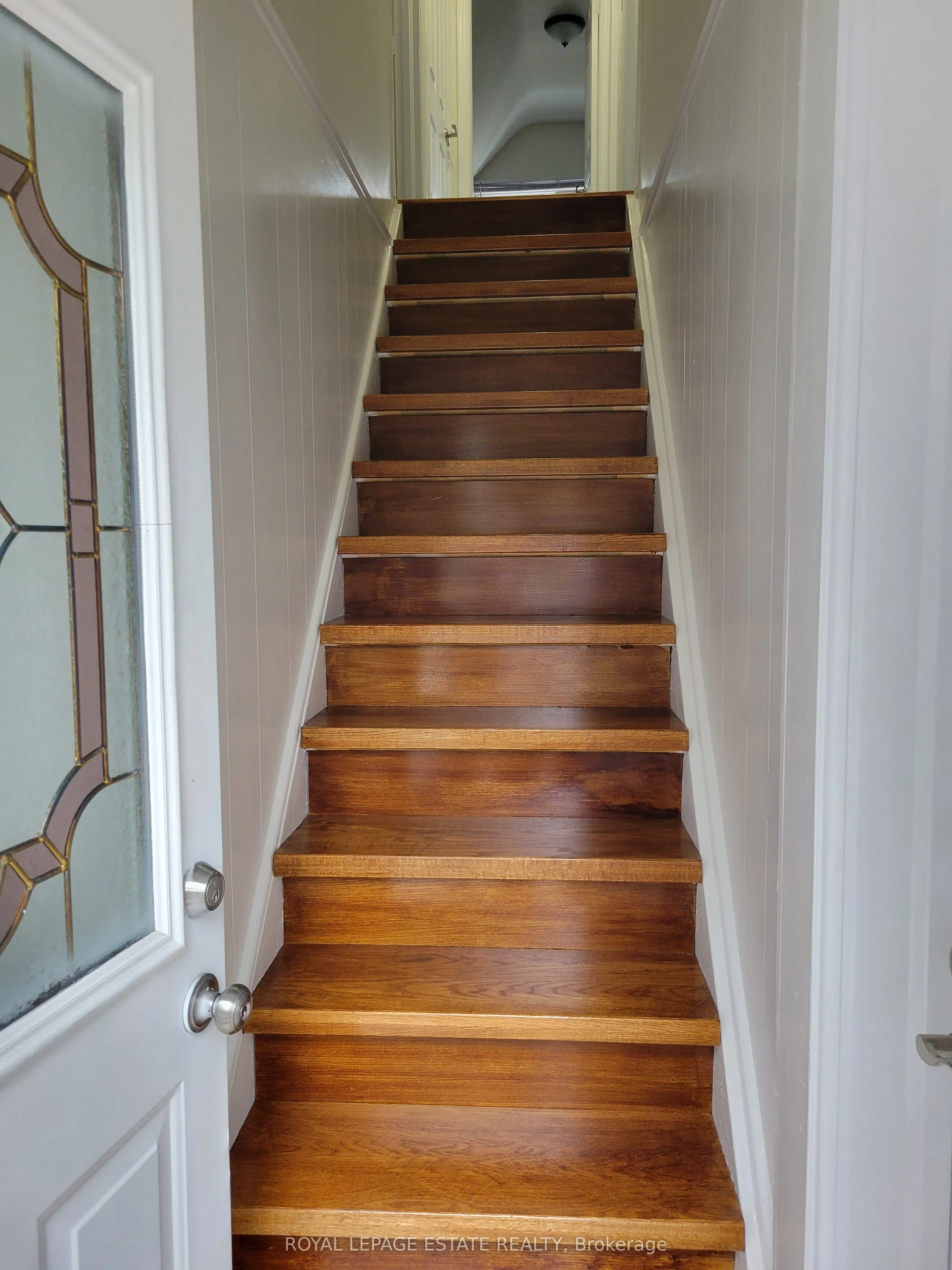 13 Pinegrove Avenue, #Upper