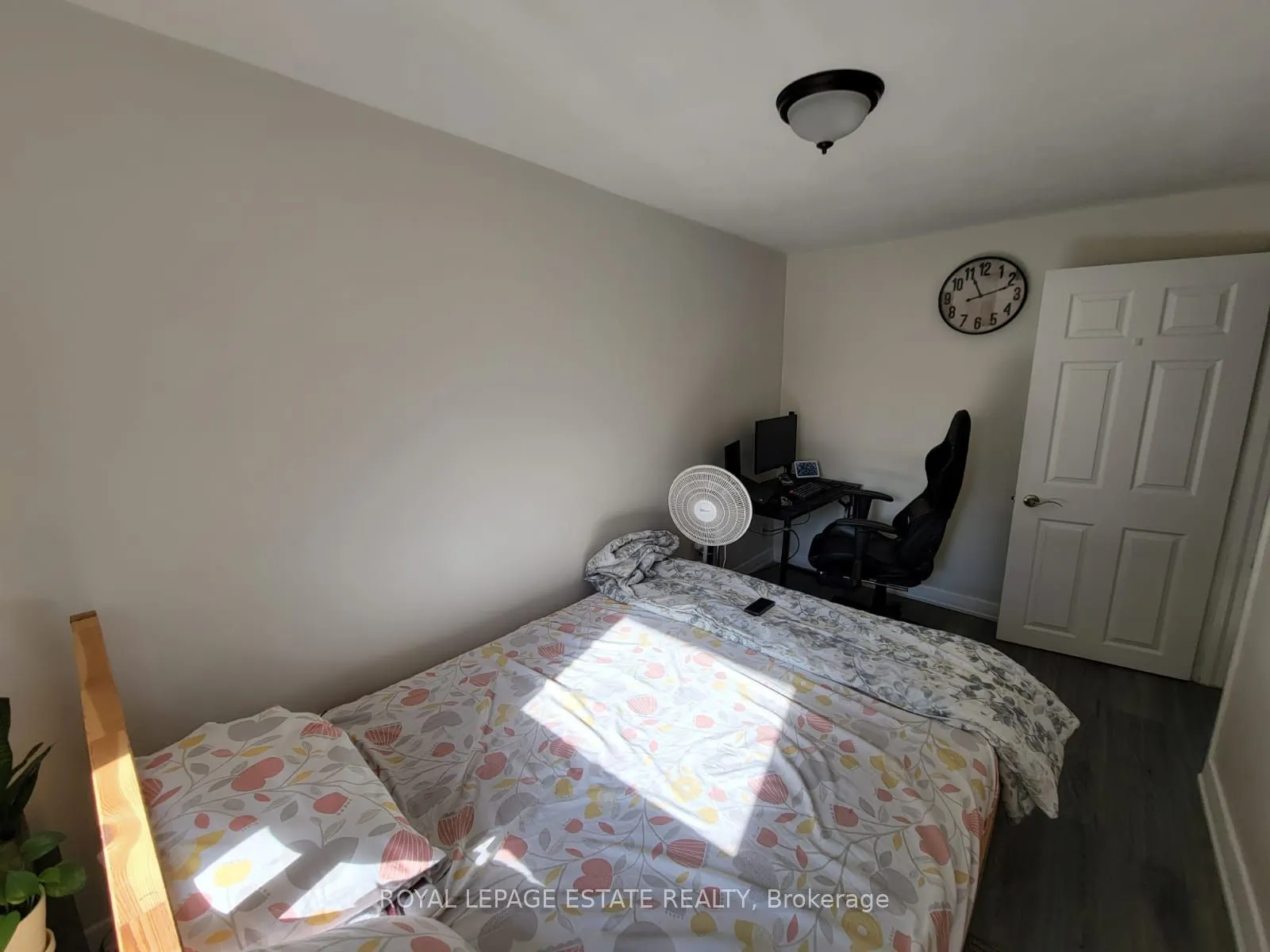 13 Pinegrove Avenue, #Upper