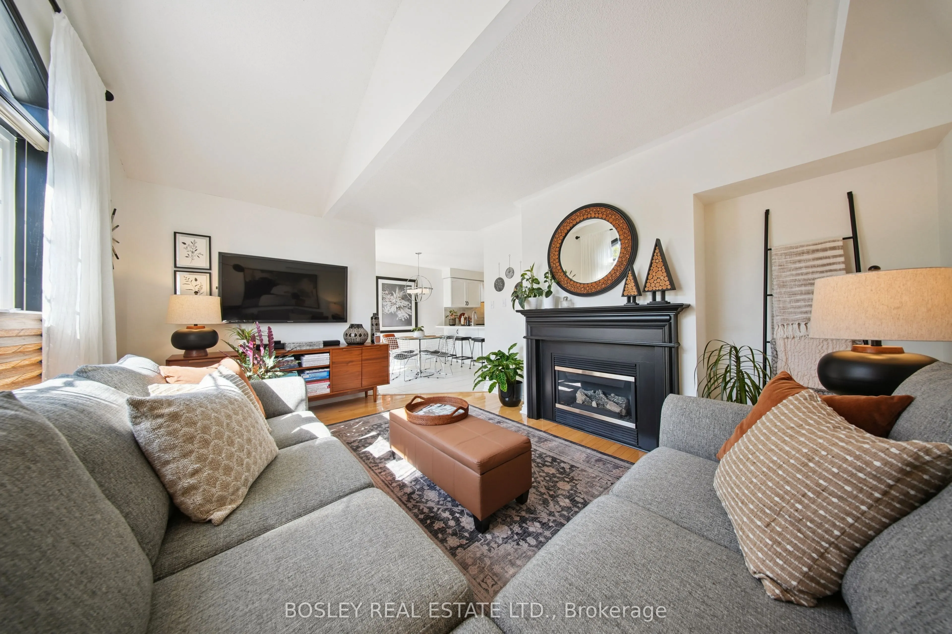 71 Samandria Avenue