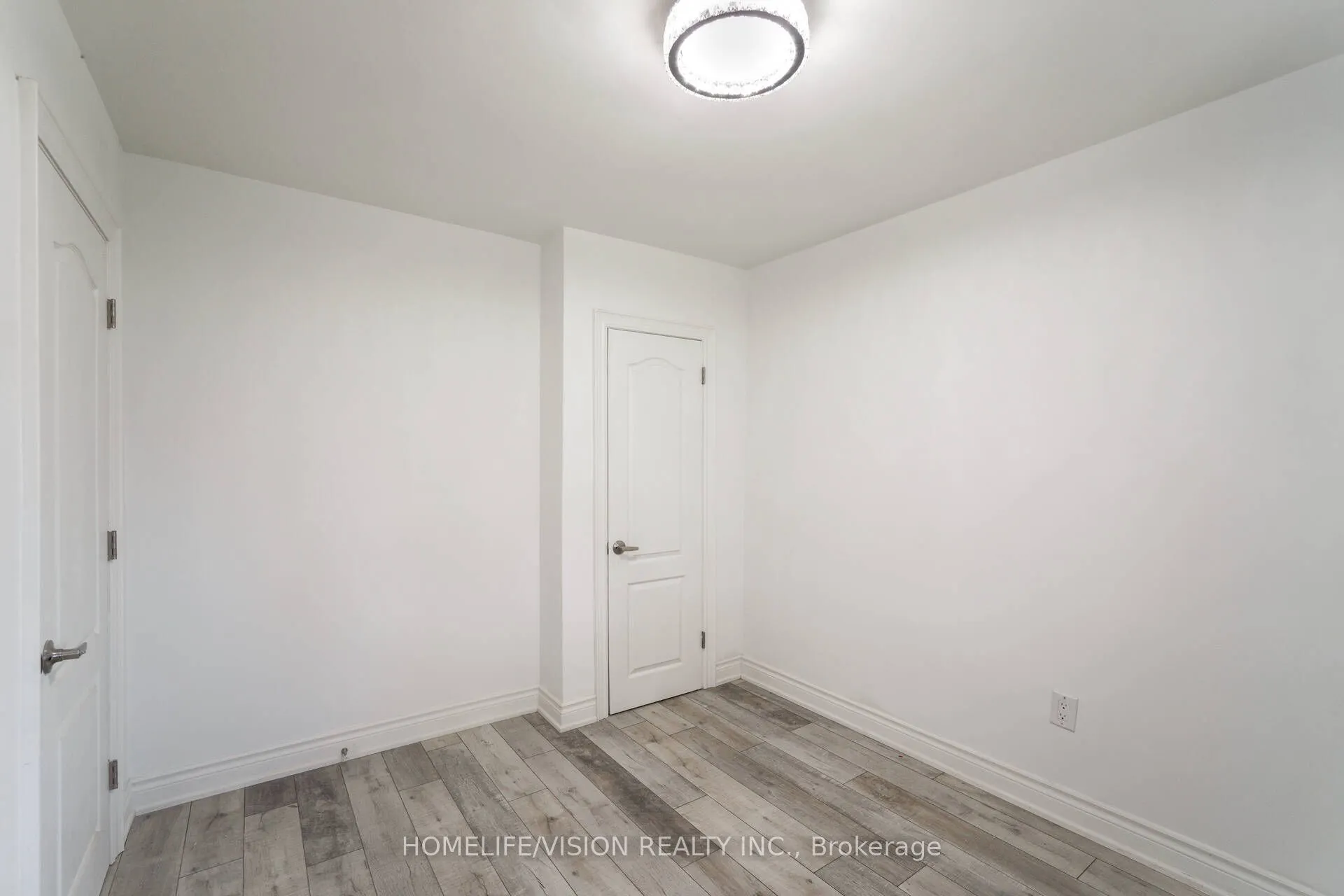 5 Orlando Boulevard
