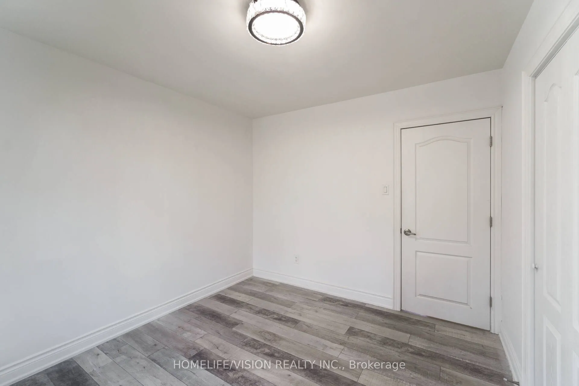 5 Orlando Boulevard