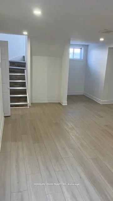 5 Orlando Boulevard