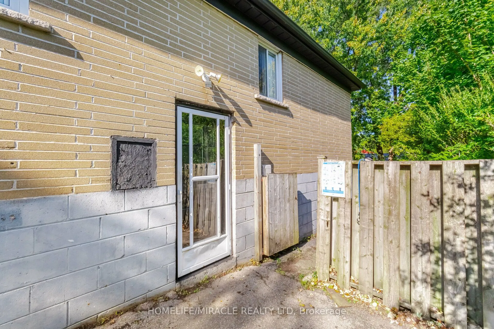 98 Nelson Street