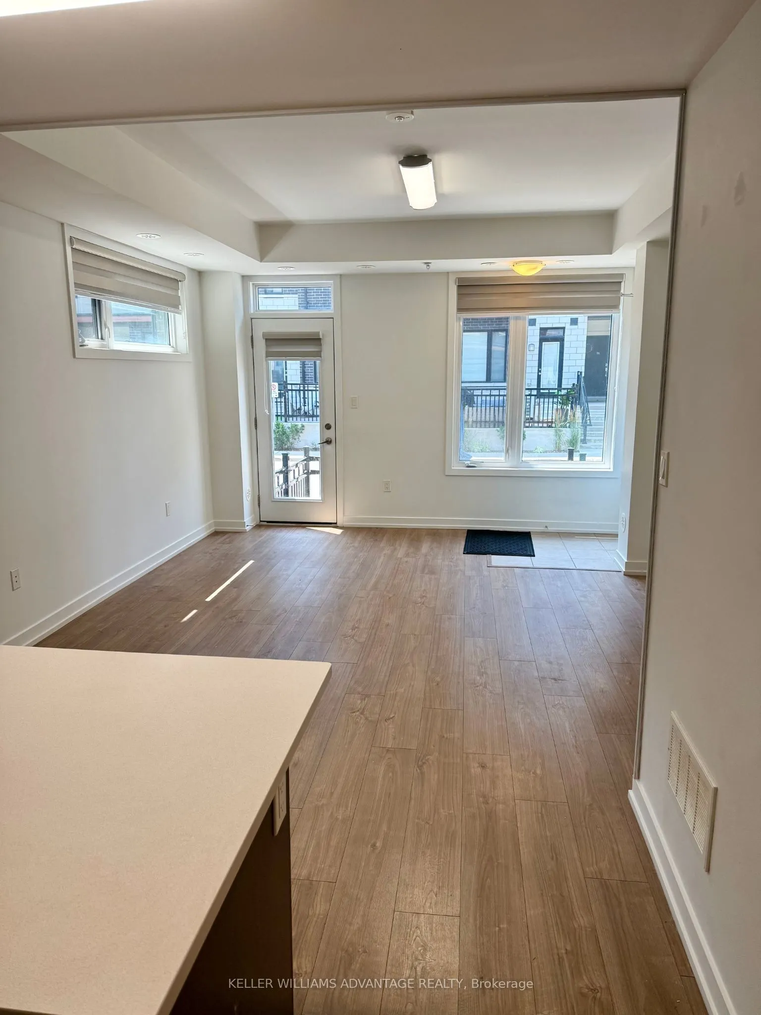 1555 Kingston Road, #208