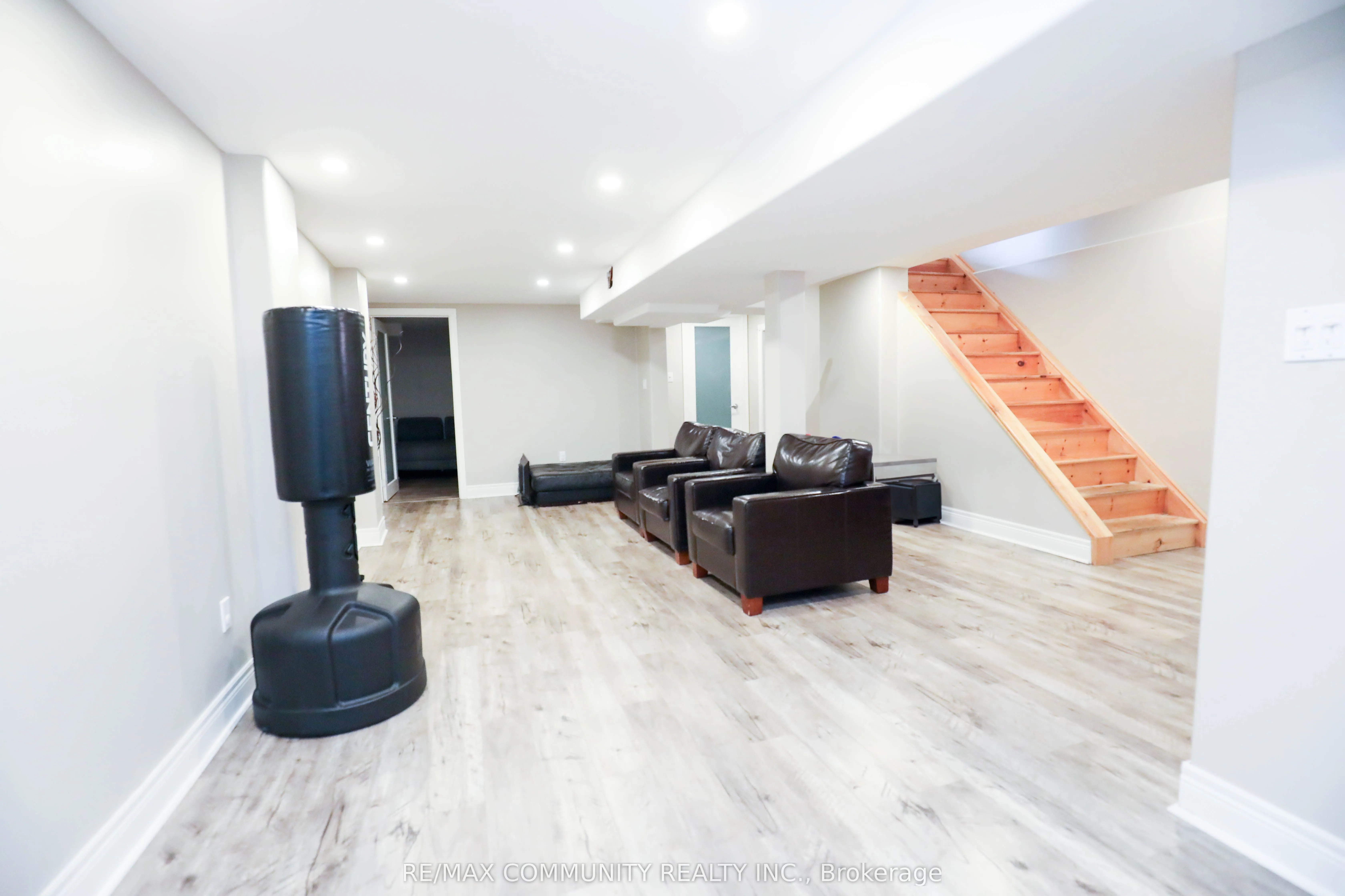 3 Durness Avenue