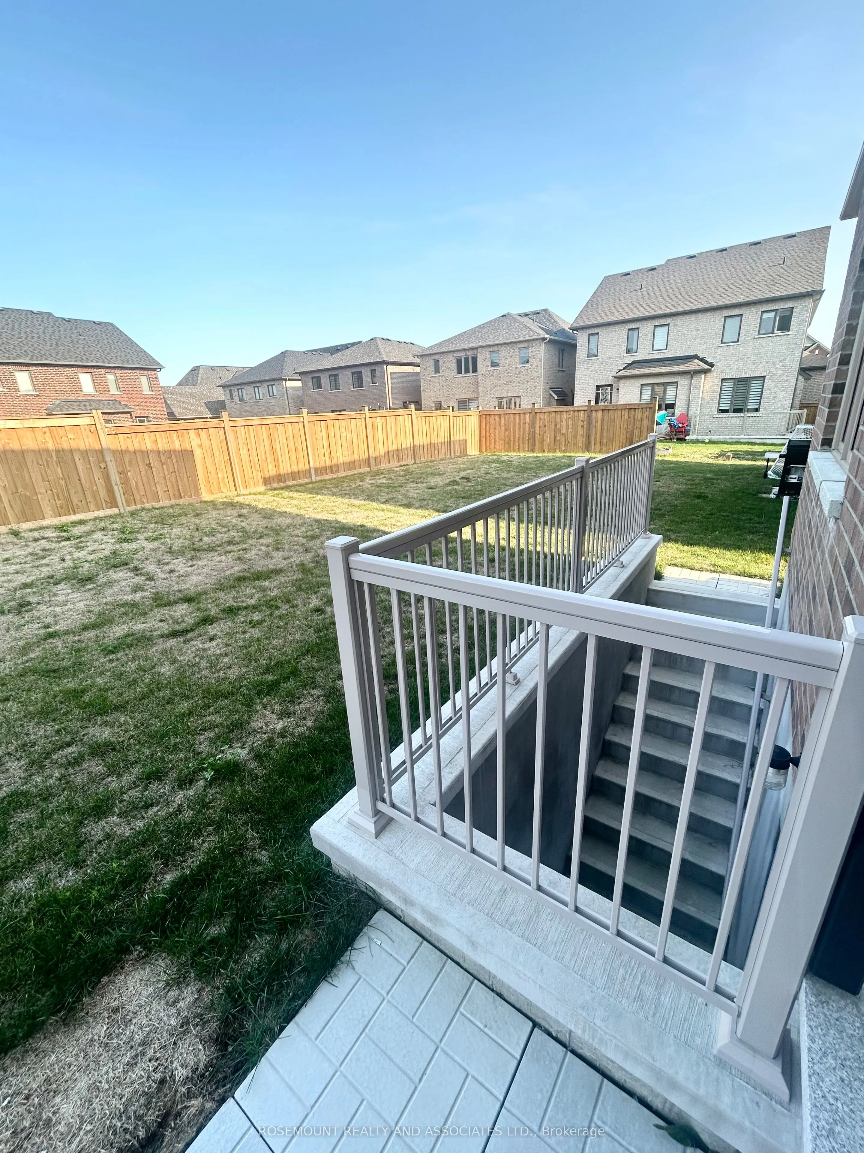 93 Wamsley Crescent