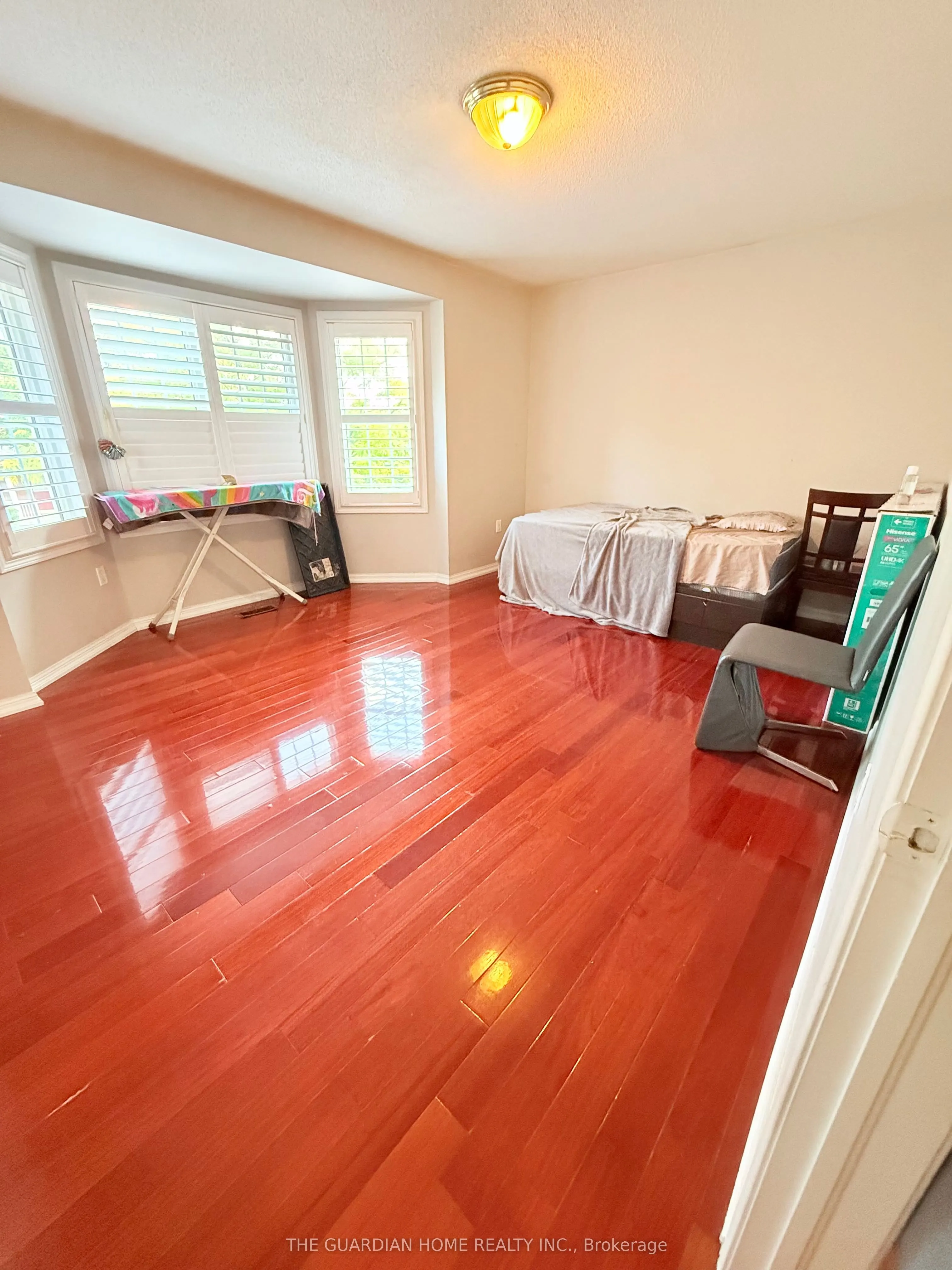 46 Bobolink Avenue, #Main Floor