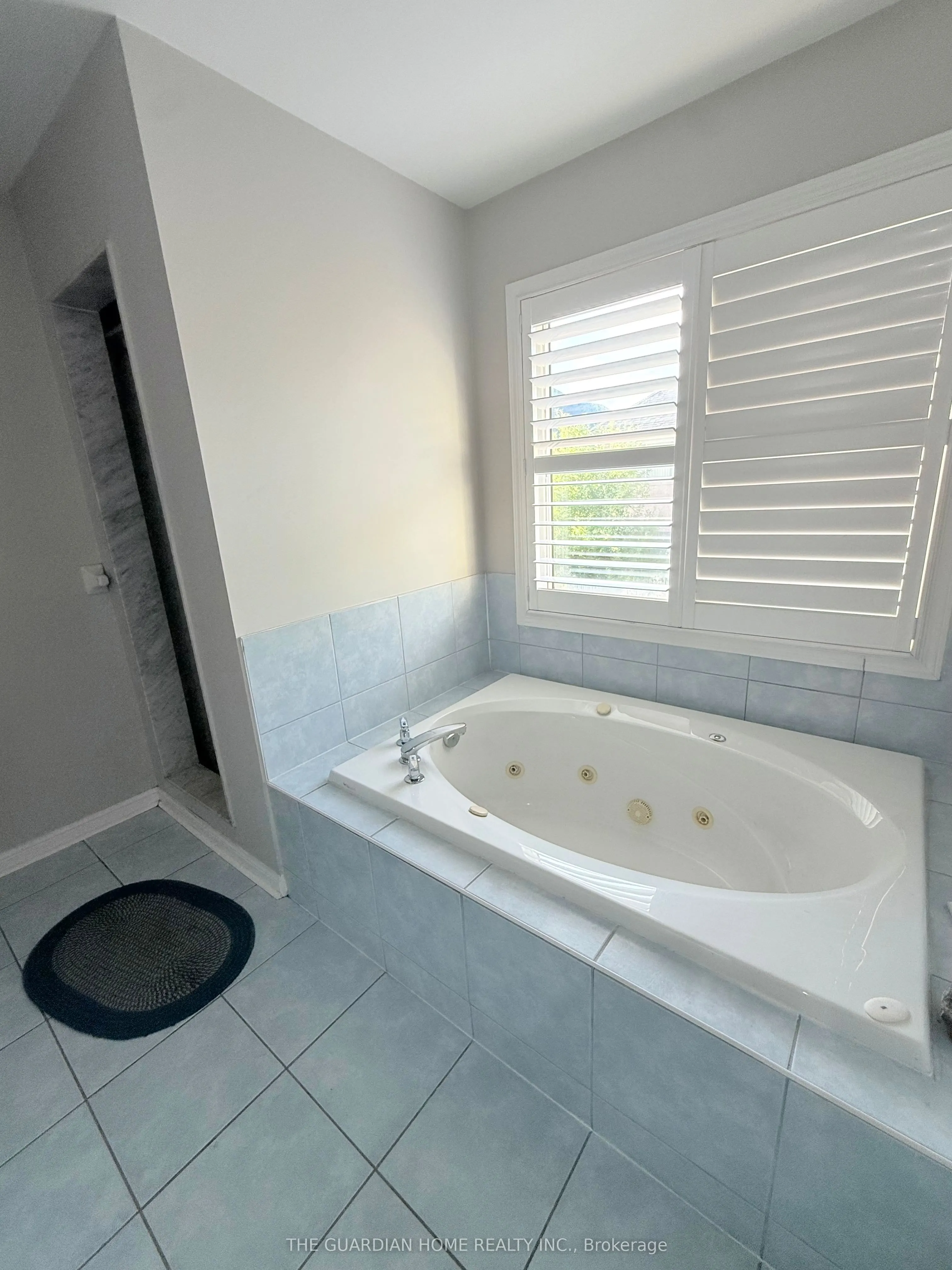 46 Bobolink Avenue, #Main Floor