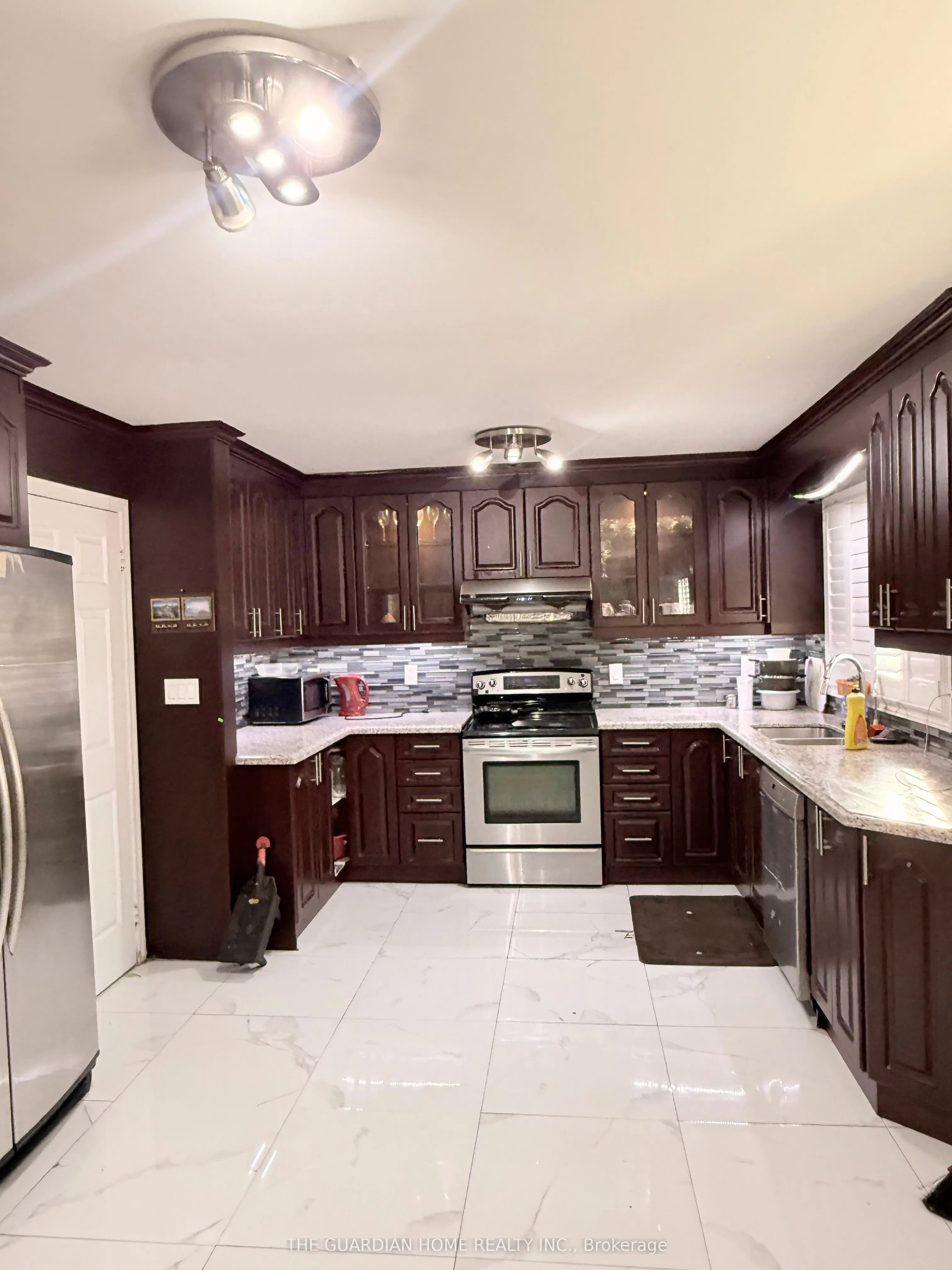 46 Bobolink Avenue, #Main Floor