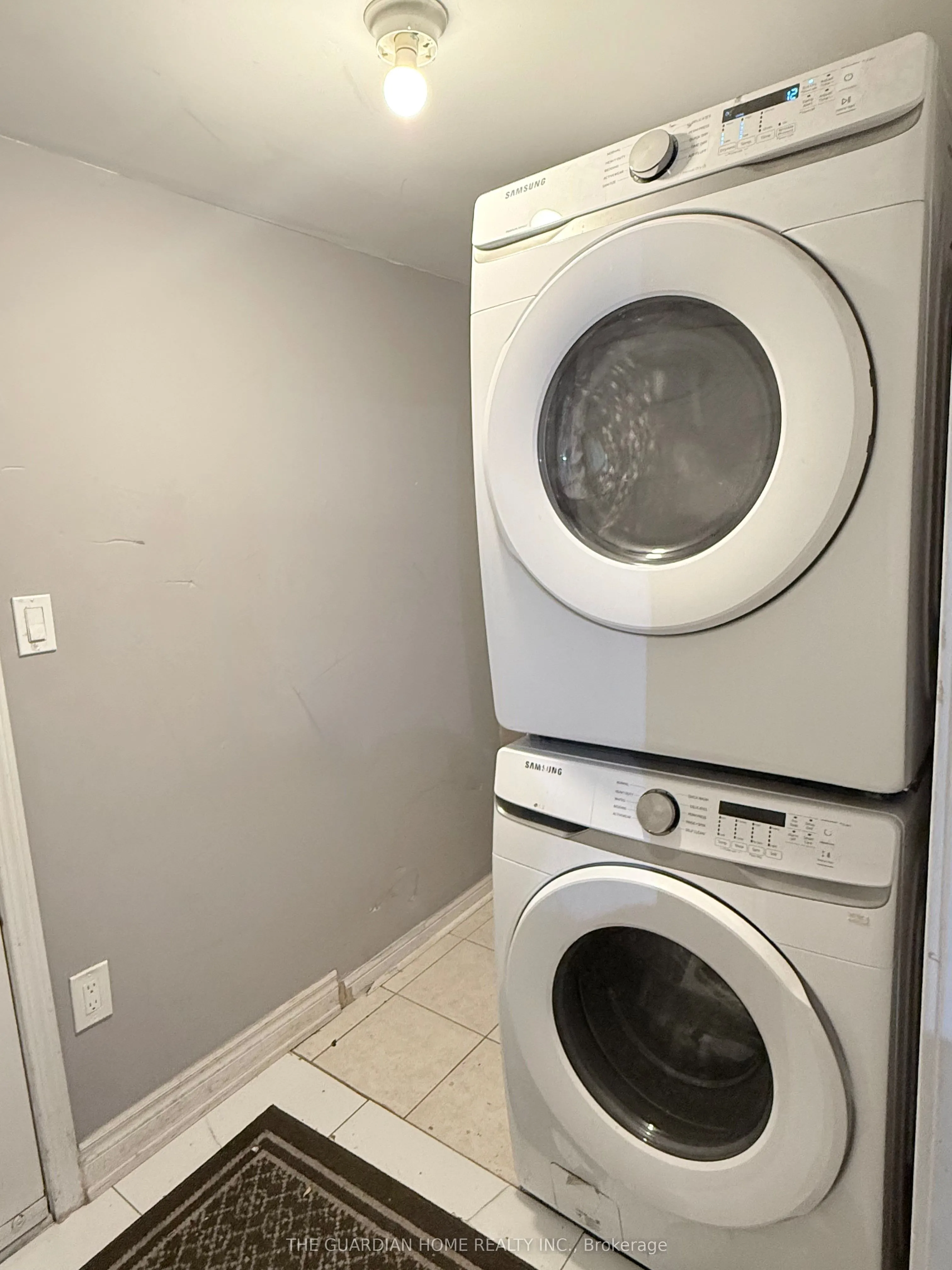 46 Bobolink Avenue, #Main Floor