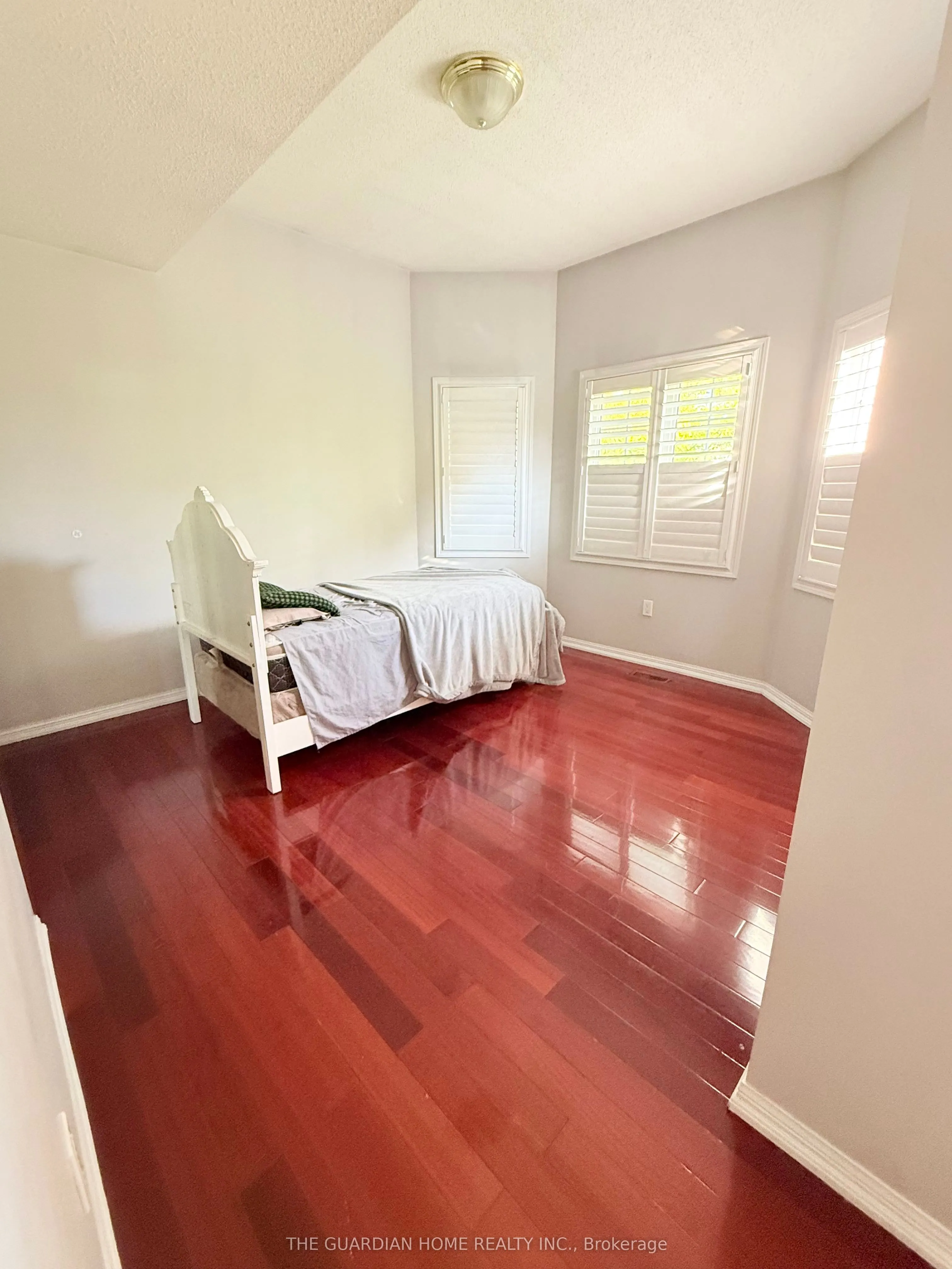 46 Bobolink Avenue, #Main Floor