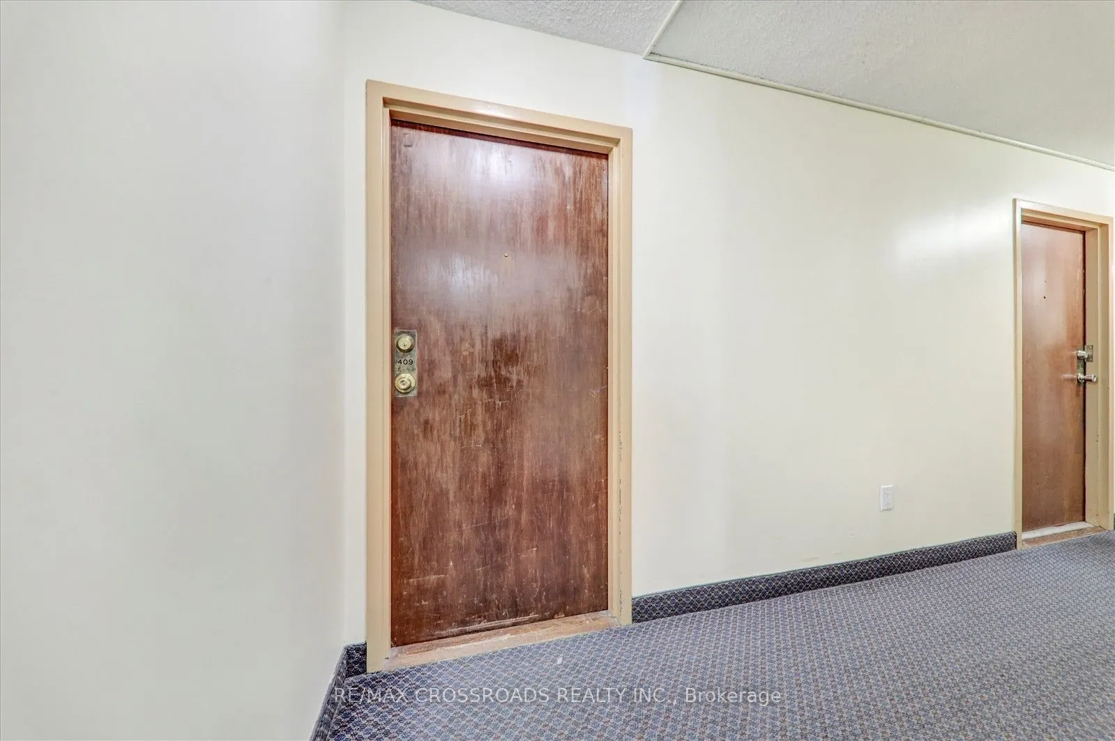 10 Tapscott Road, #409