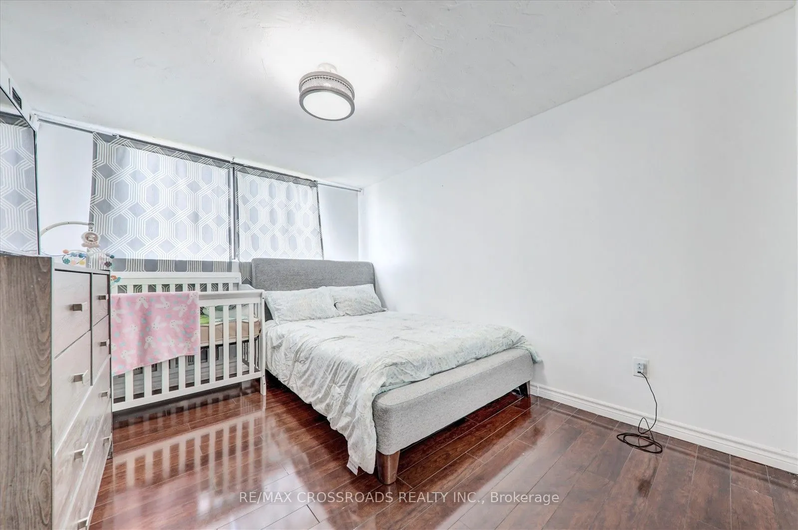10 Tapscott Road, #409
