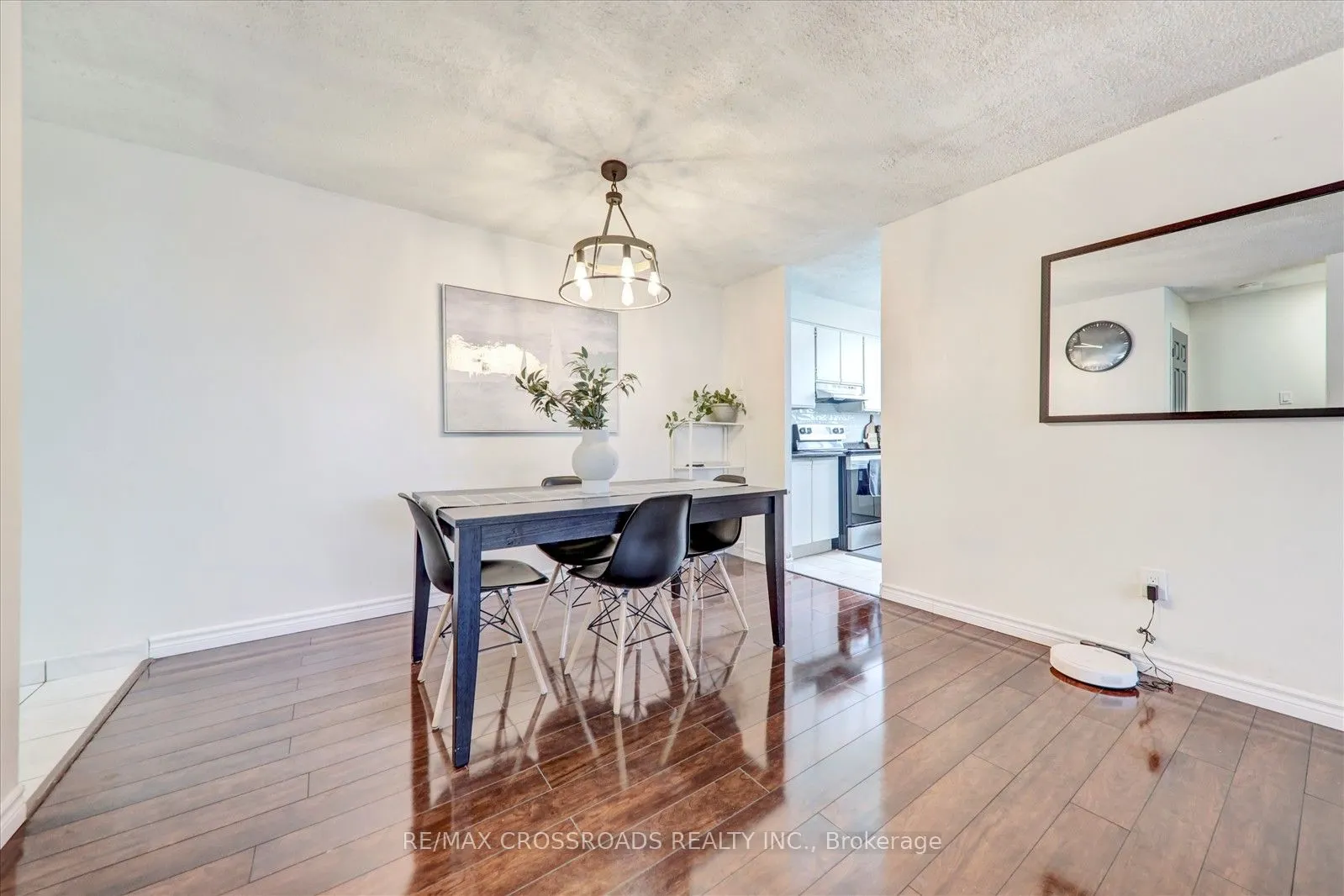 10 Tapscott Road, #409
