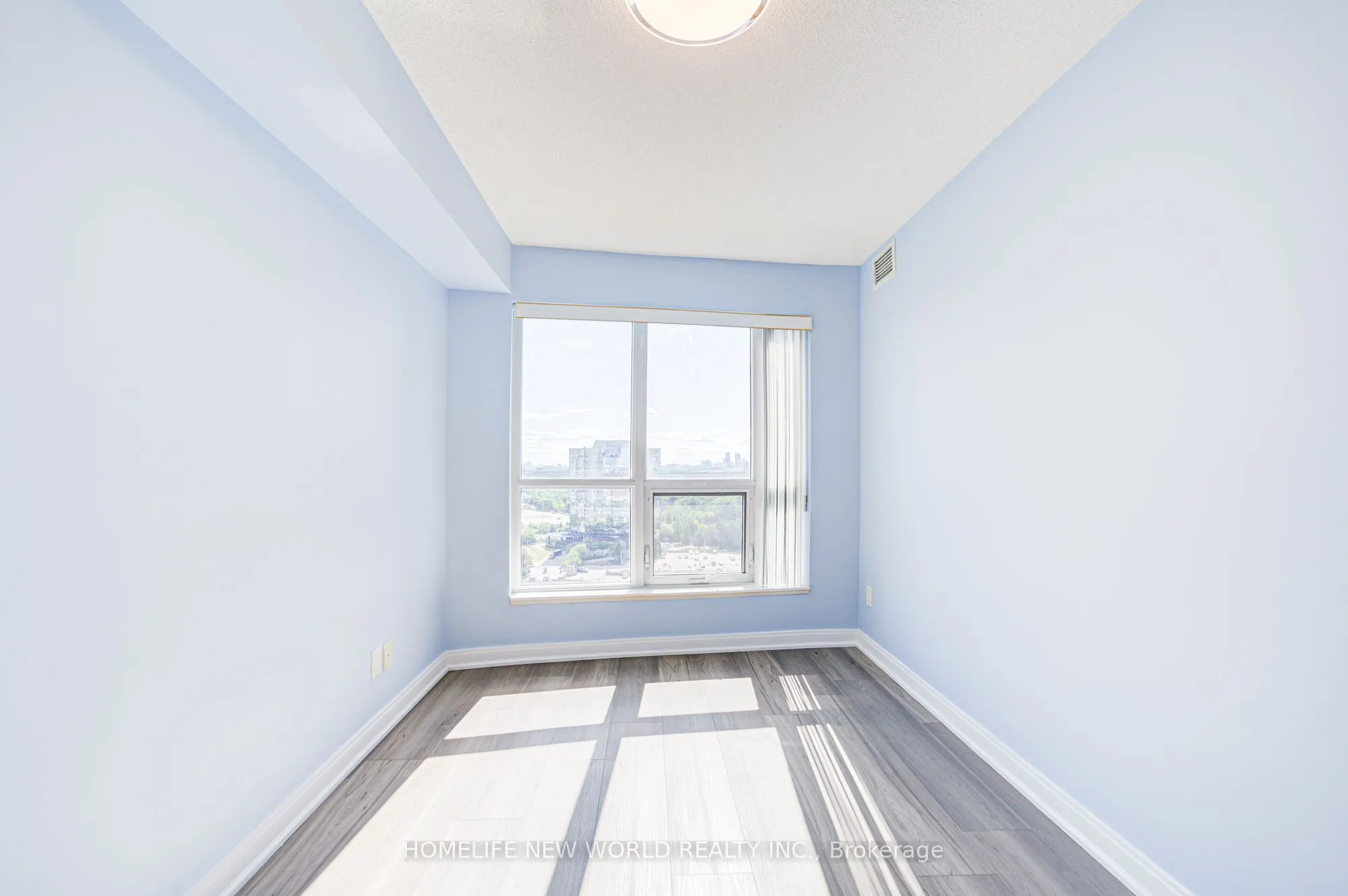 181 Village Green Square E, #1815