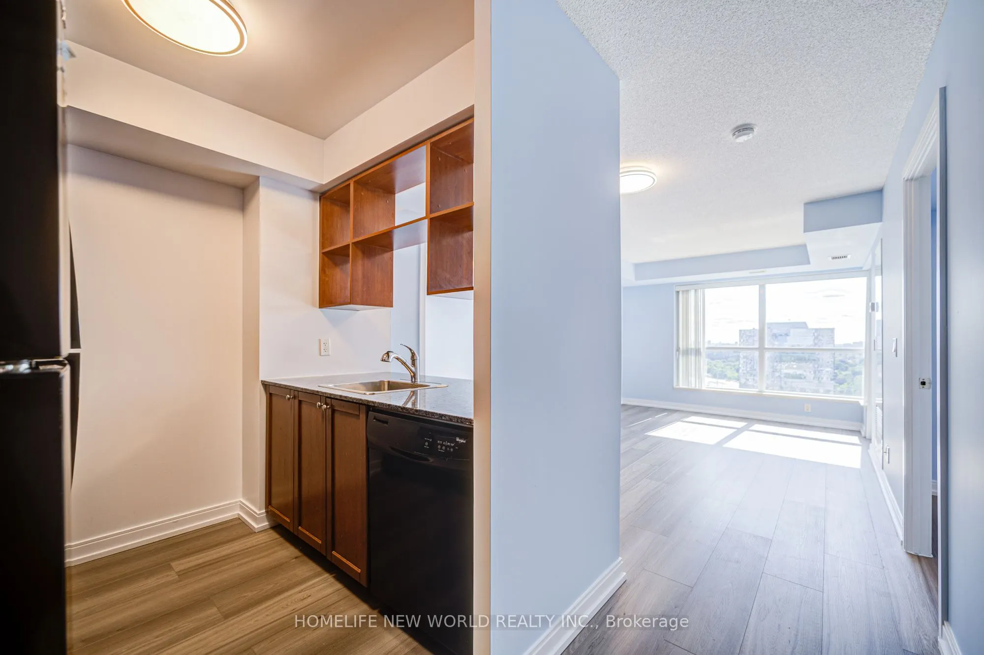 181 Village Green Square E, #1815