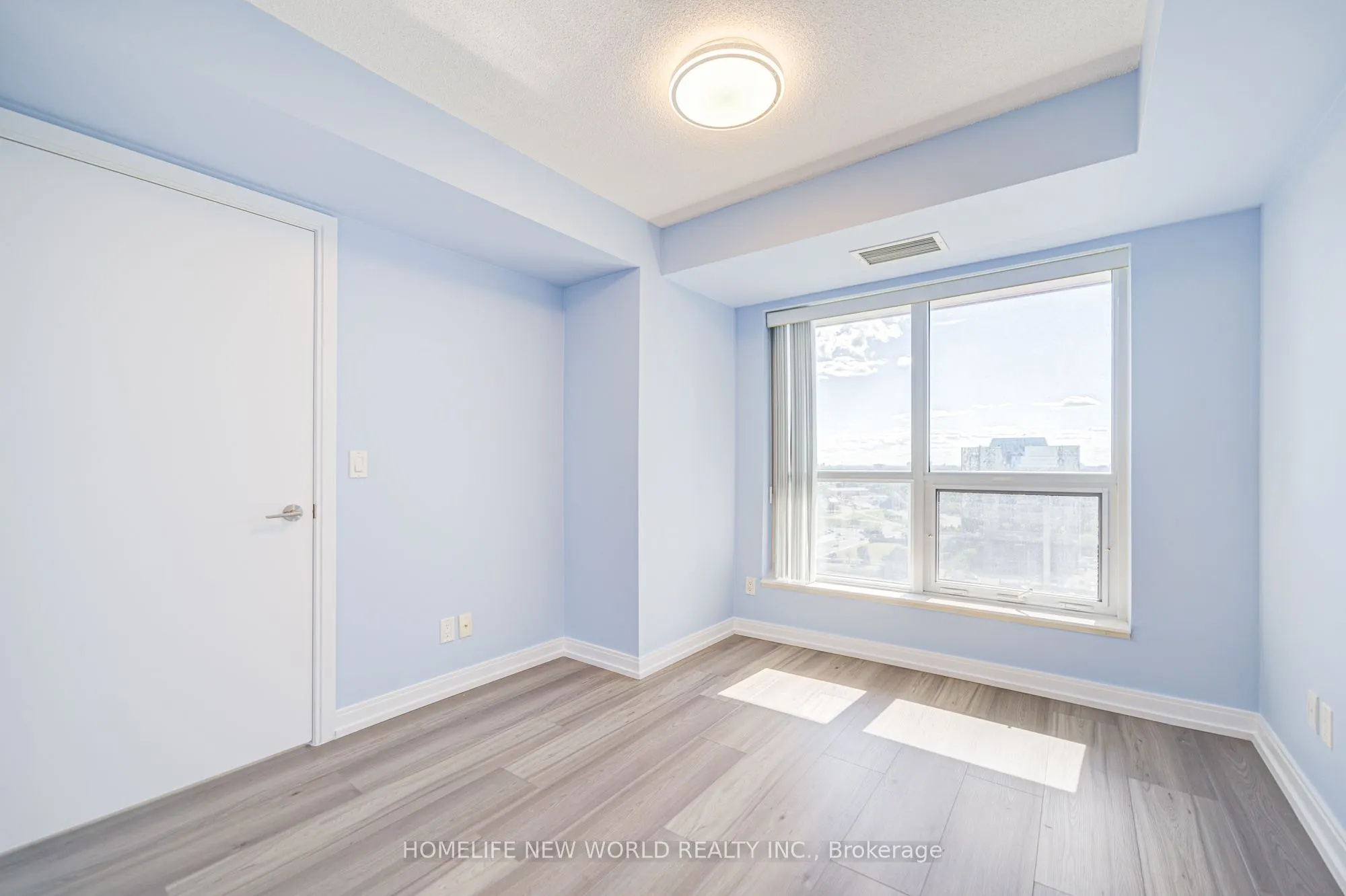 181 Village Green Square E, #1815