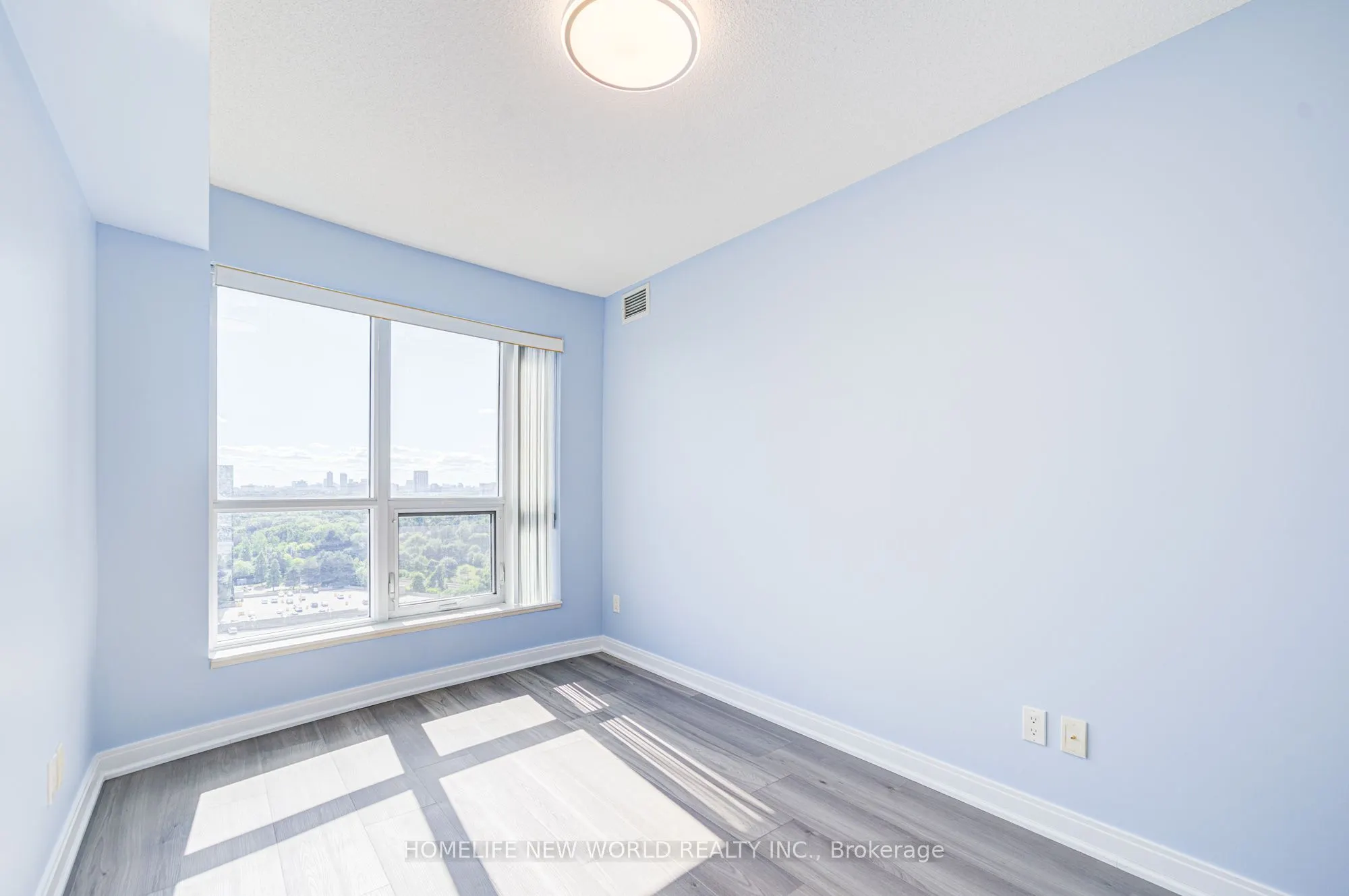 181 Village Green Square E, #1815
