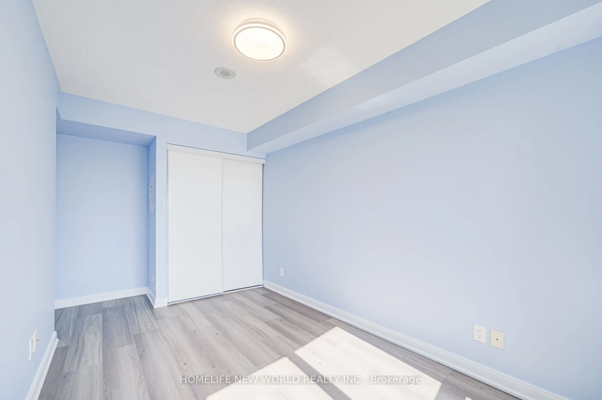 181 Village Green Square E, #1815