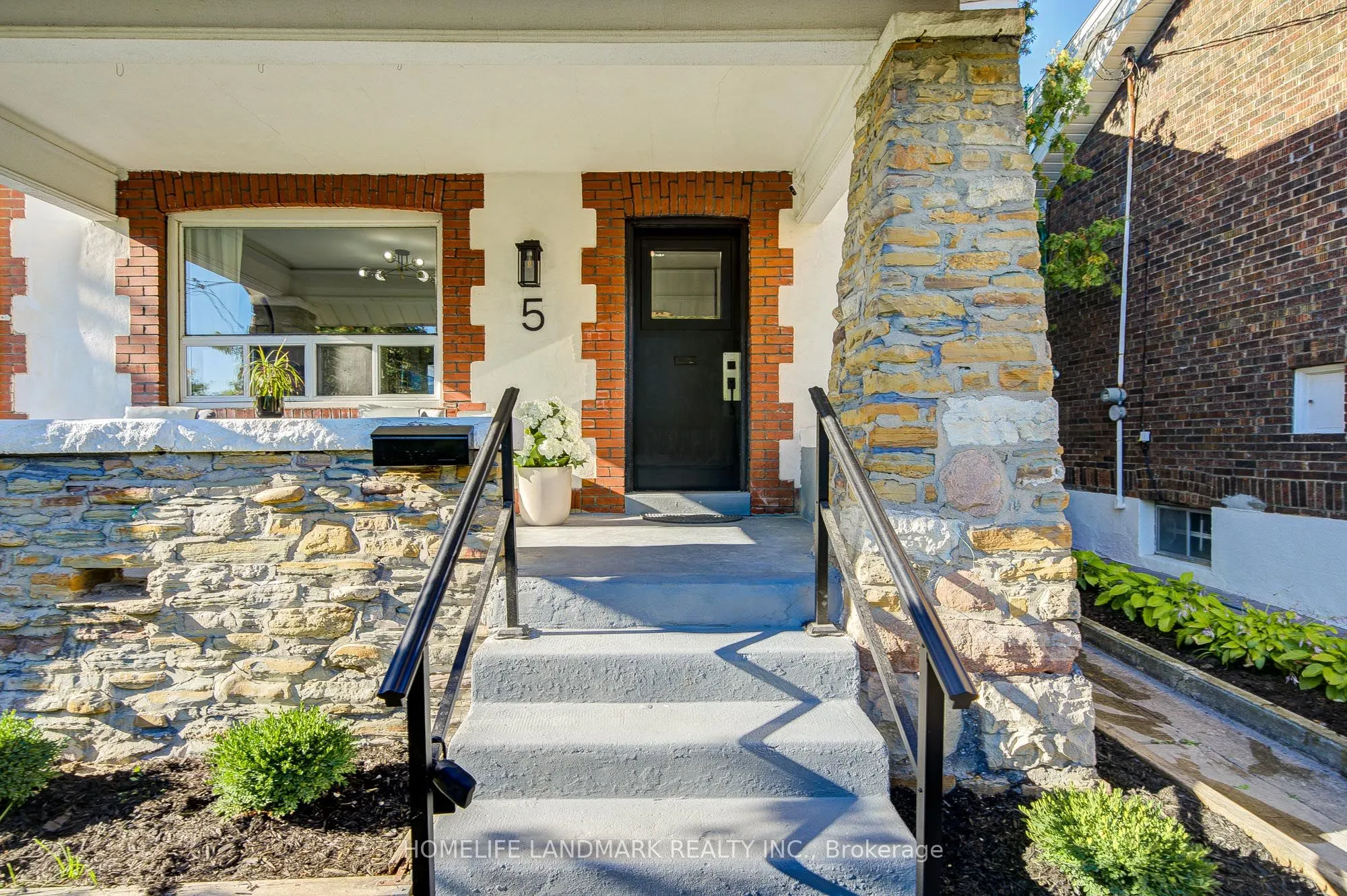 5 Beachview Crescent