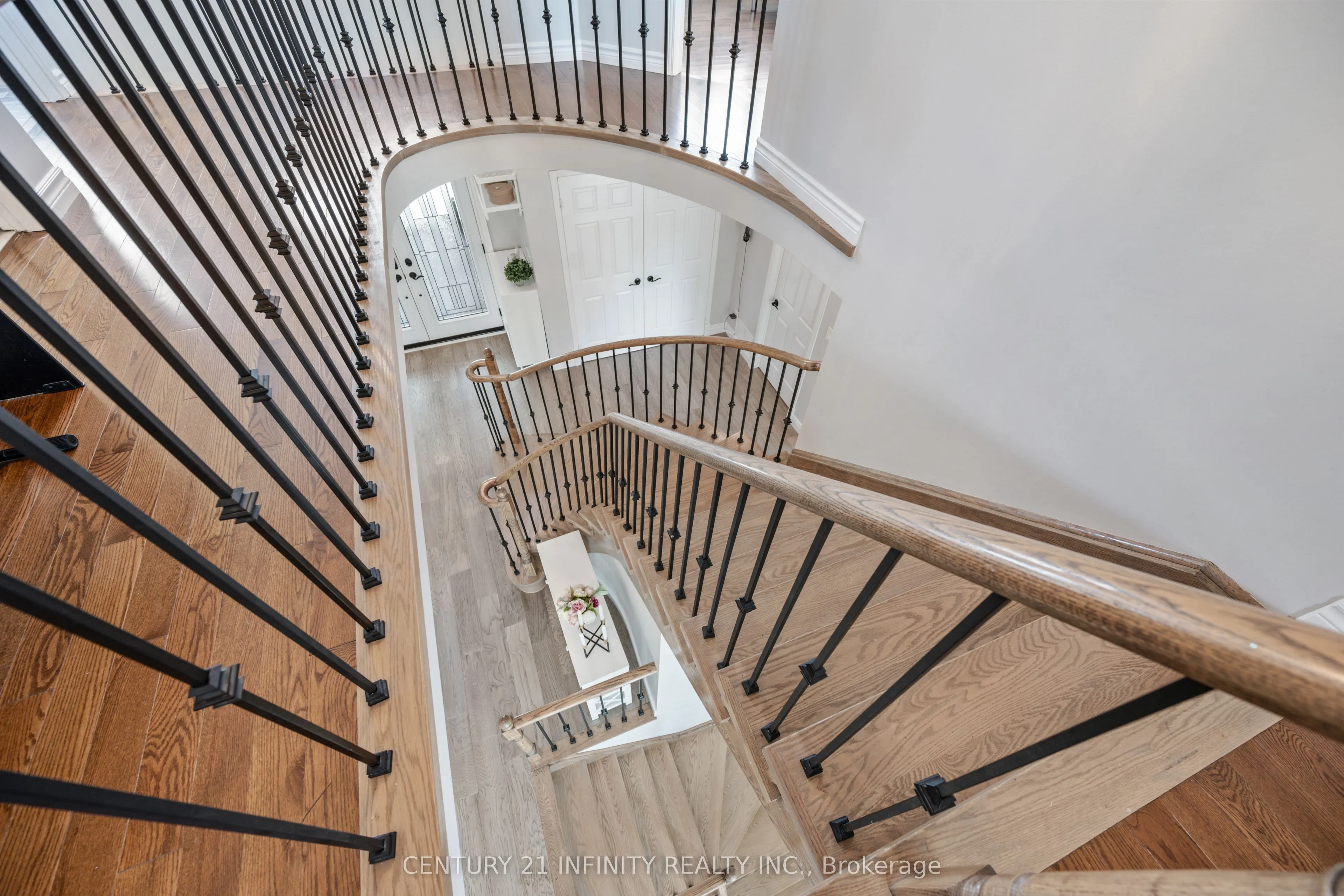 973 Mountview Court
