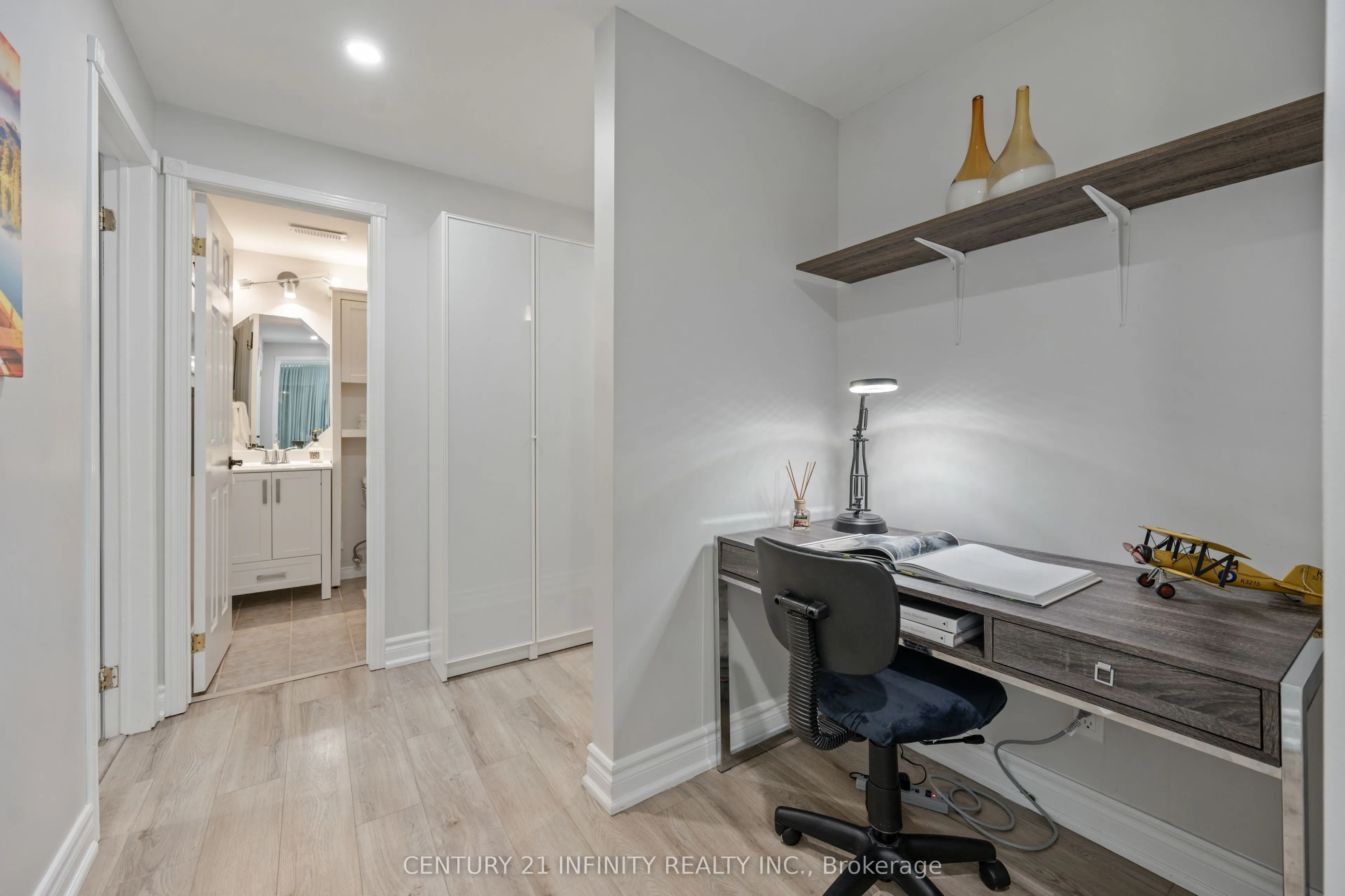 973 Mountview Court